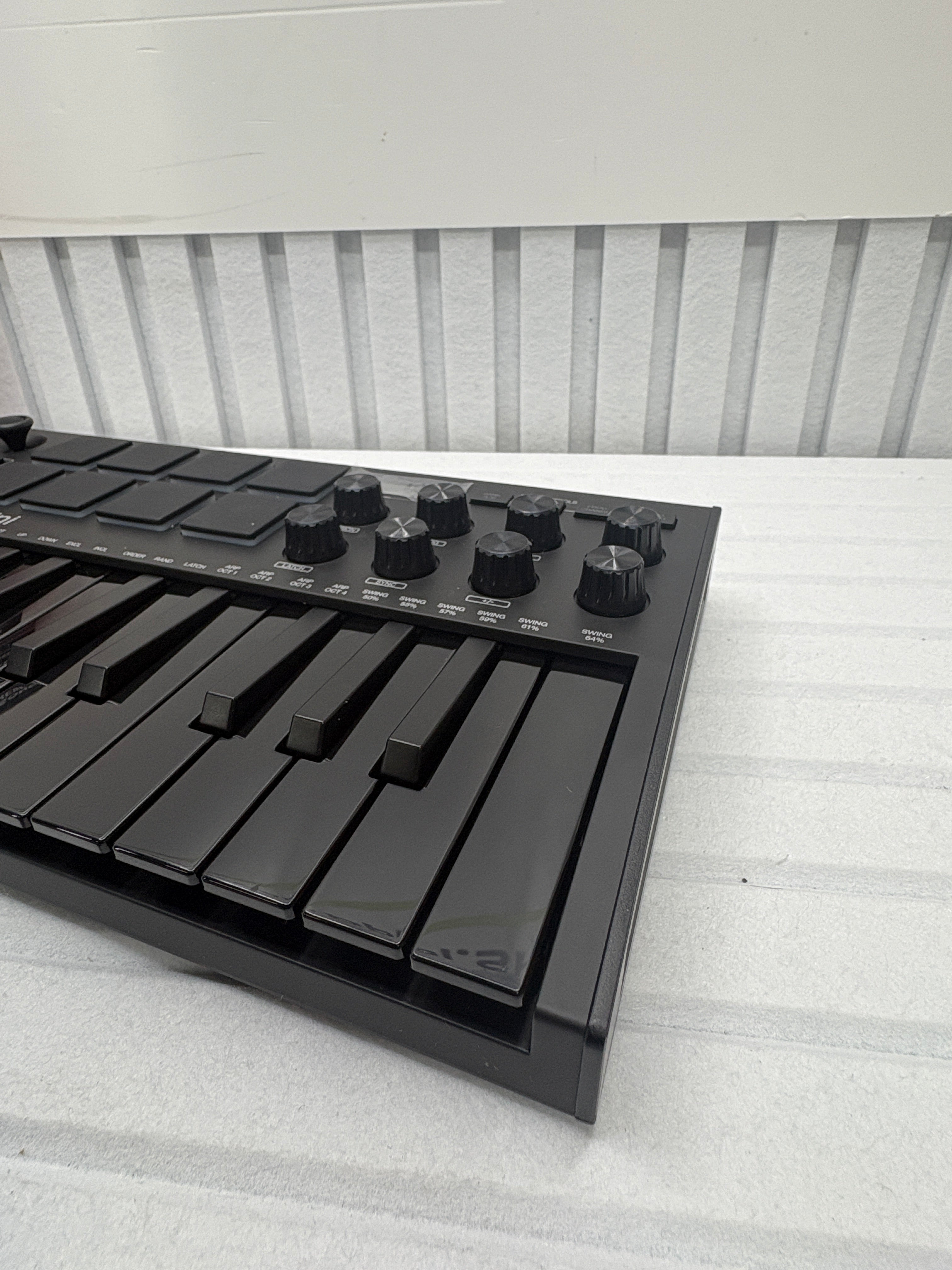 AKAI Professional MPK Mini MK2 MIDI Keyboard