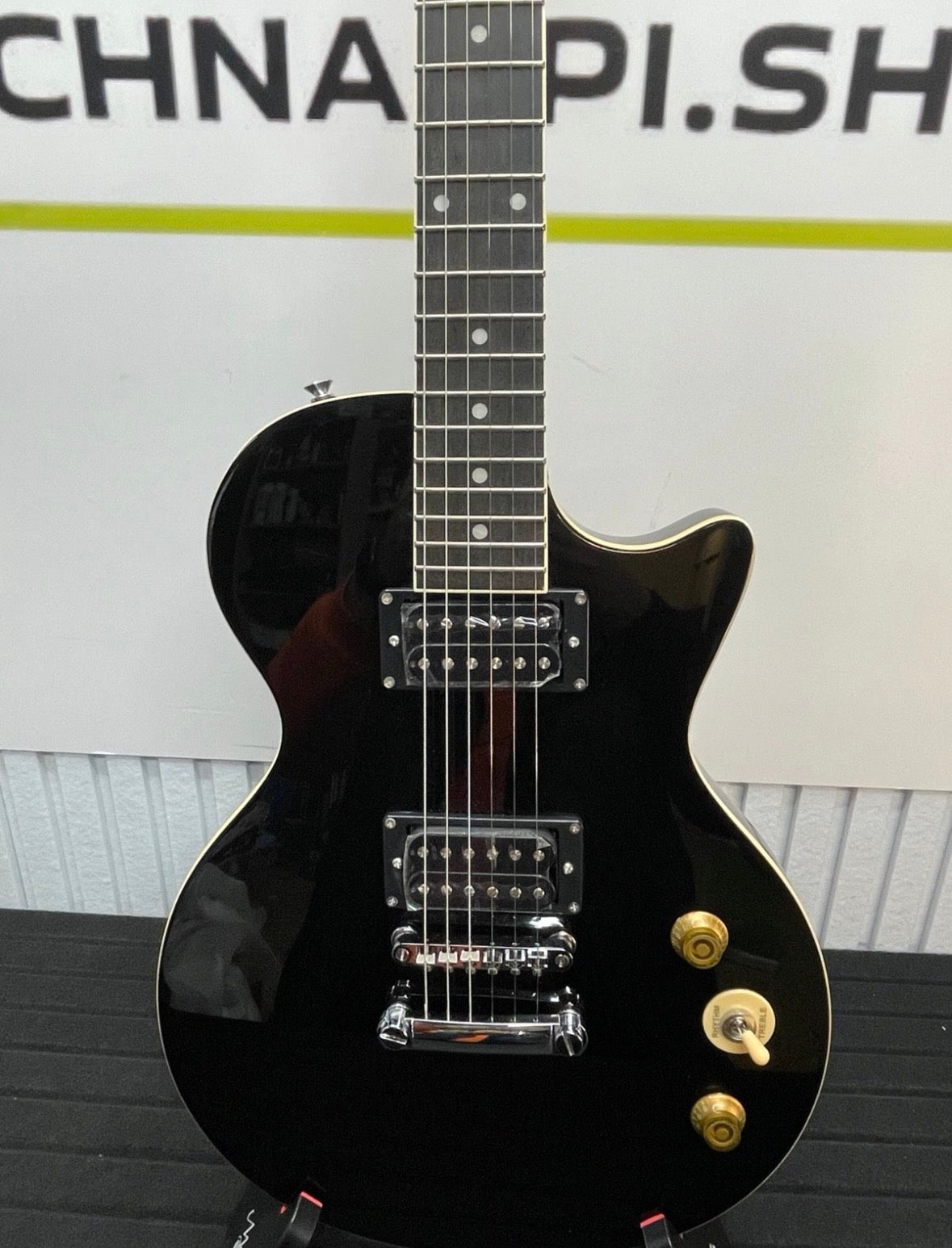 Donner E-Gitarre LP-Stil 39 Zoll Voller Größe mit Tasche