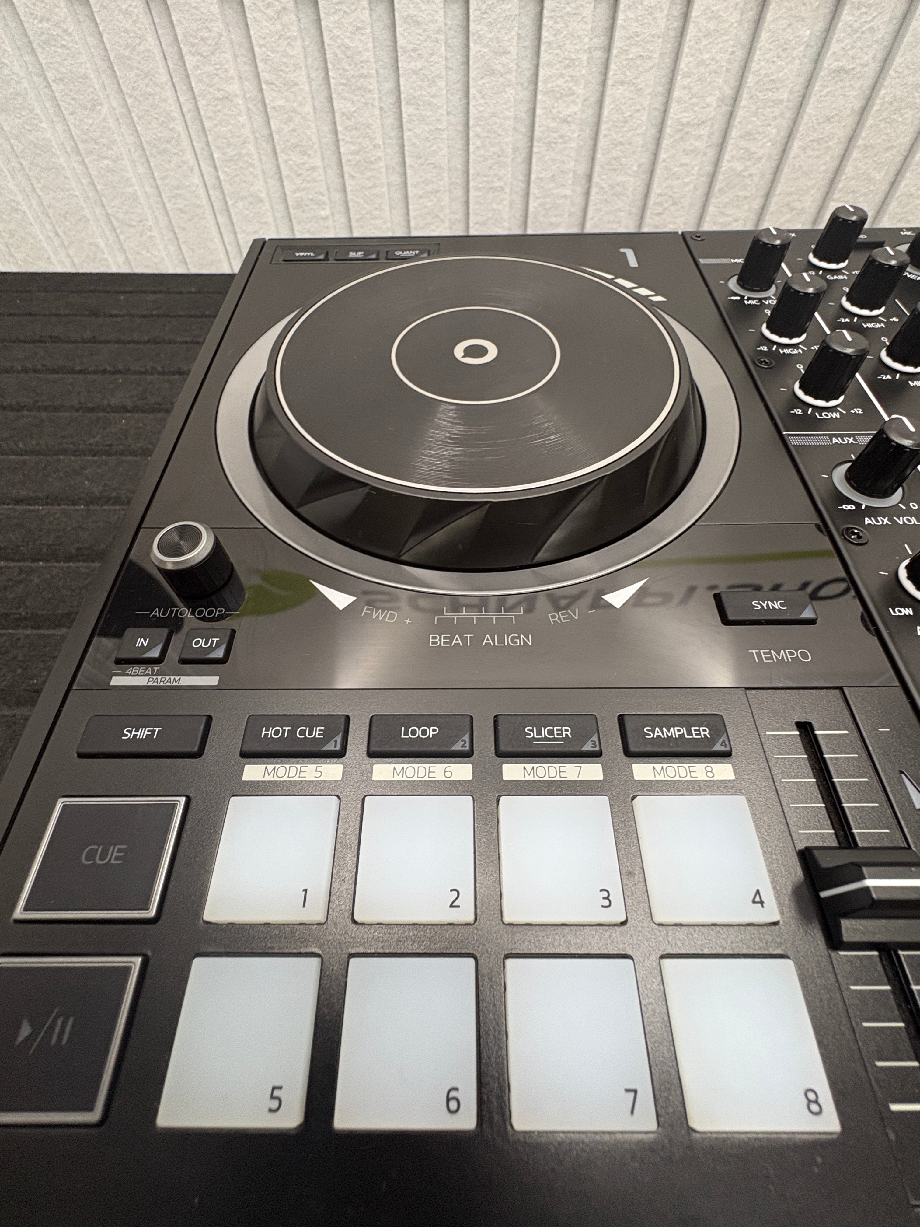 Hercules DJControl Inpulse 500 - Dj Controller für Serato