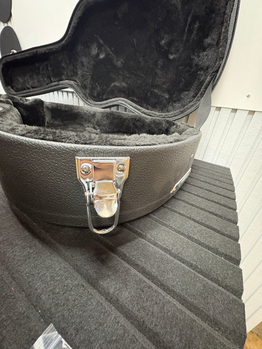 Gator GWE-Acou-3/4 Holzkoffer für 3/4 Gitarren