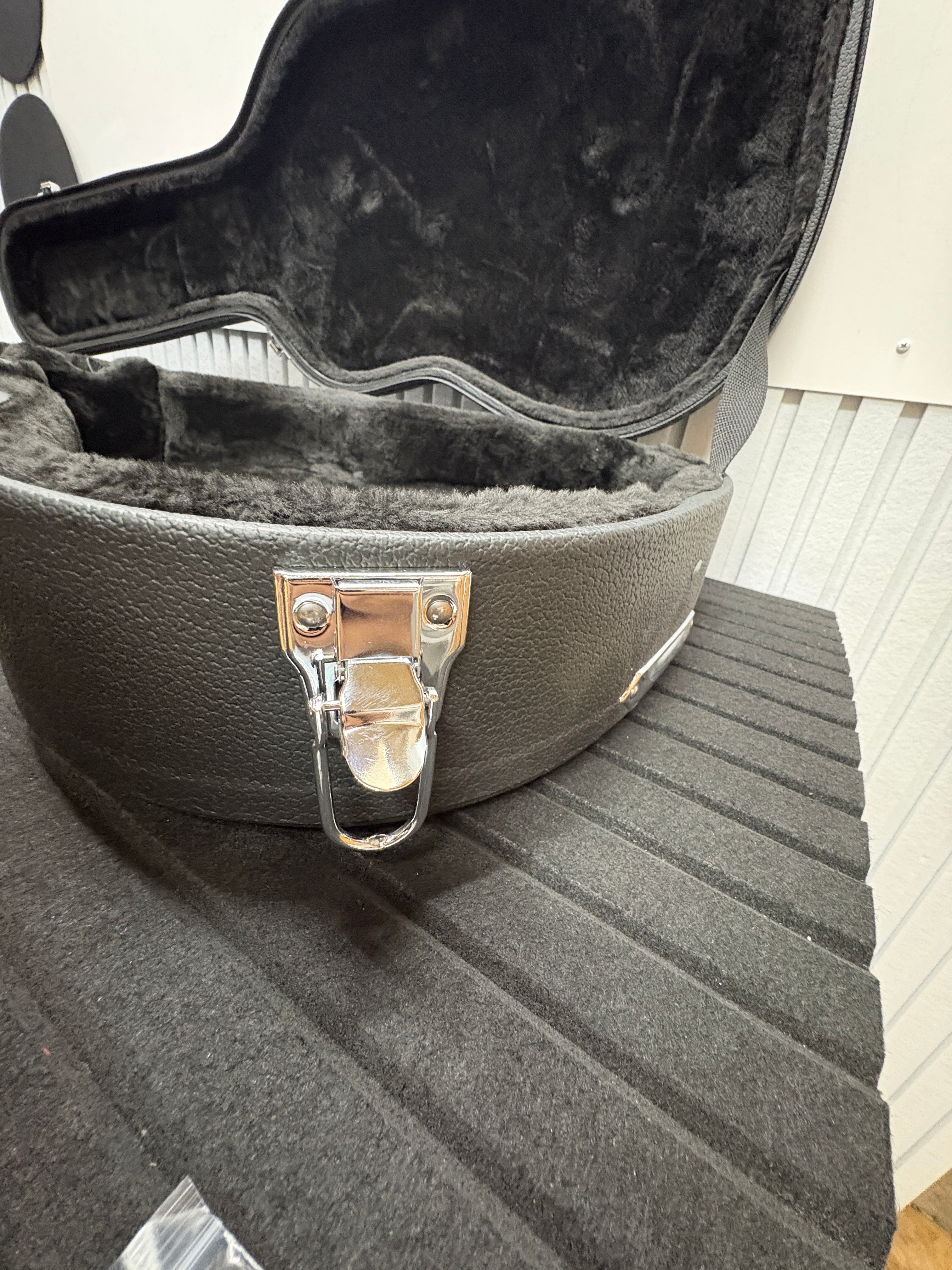 Gator GWE-Acou-3/4 Holzkoffer für 3/4 Gitarren