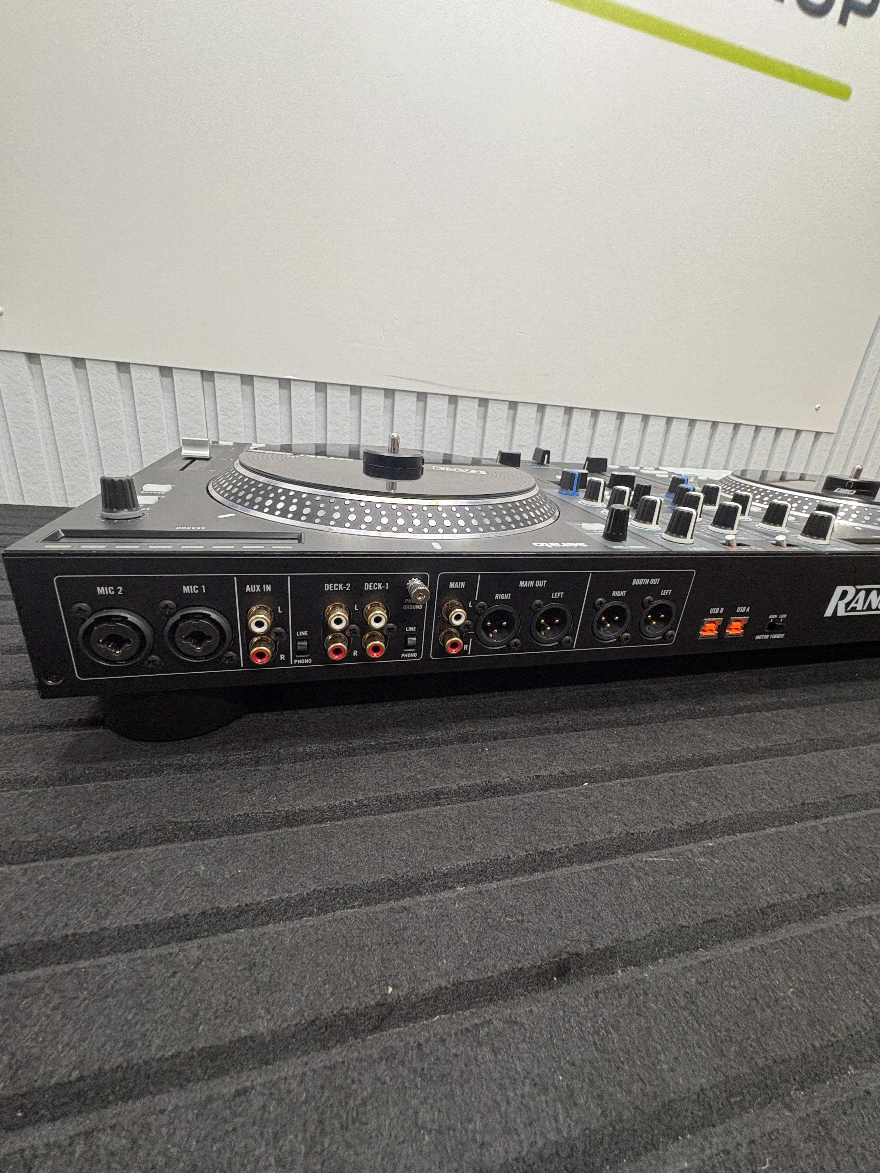 RANE ONE, DJ-Controller für Serato DJ