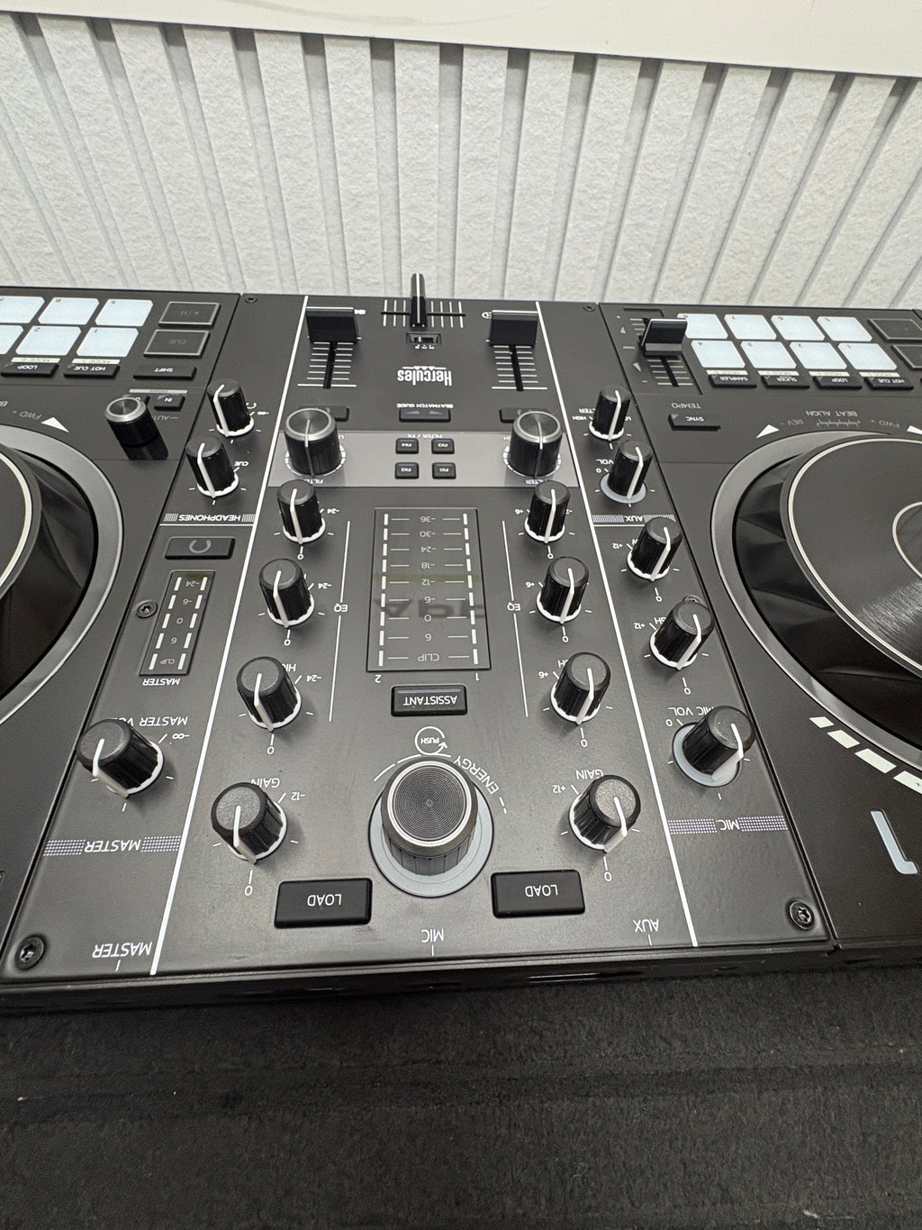Hercules DJControl Inpulse 500 - Dj Controller für Serato