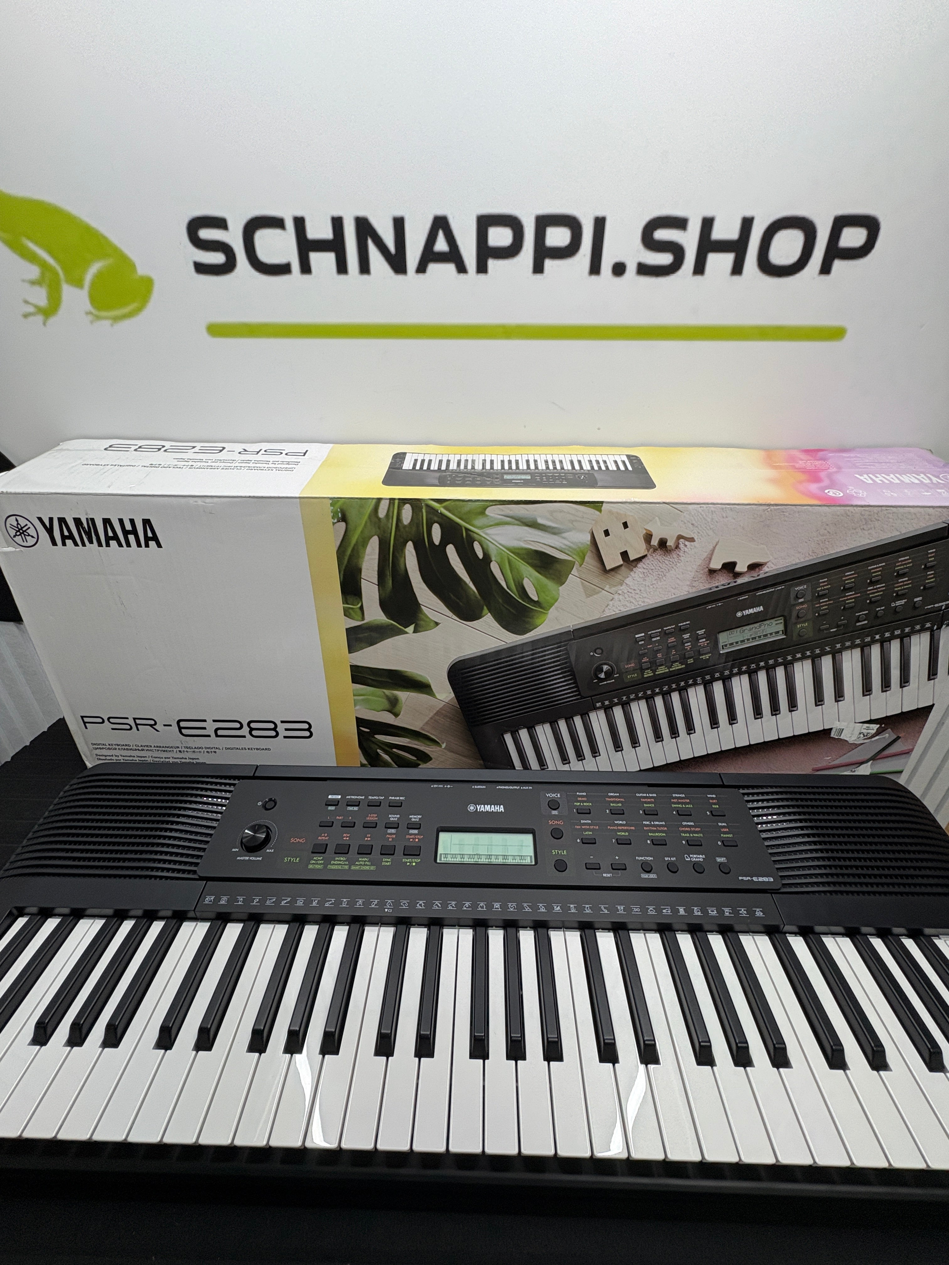 Yamaha PSR-E283 Tragbares Keyboard