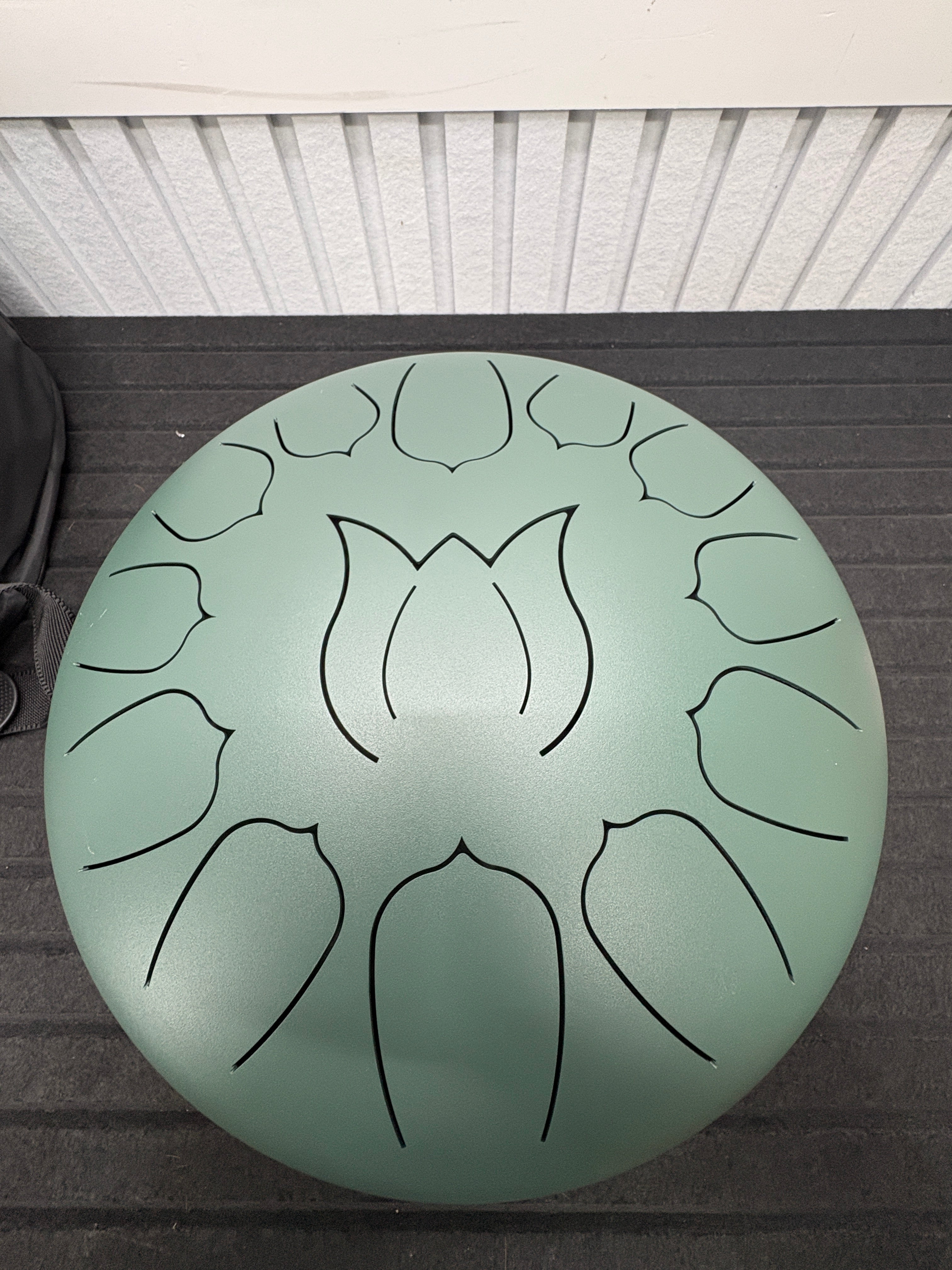 Steel Tongue Drum 14“ Lotus