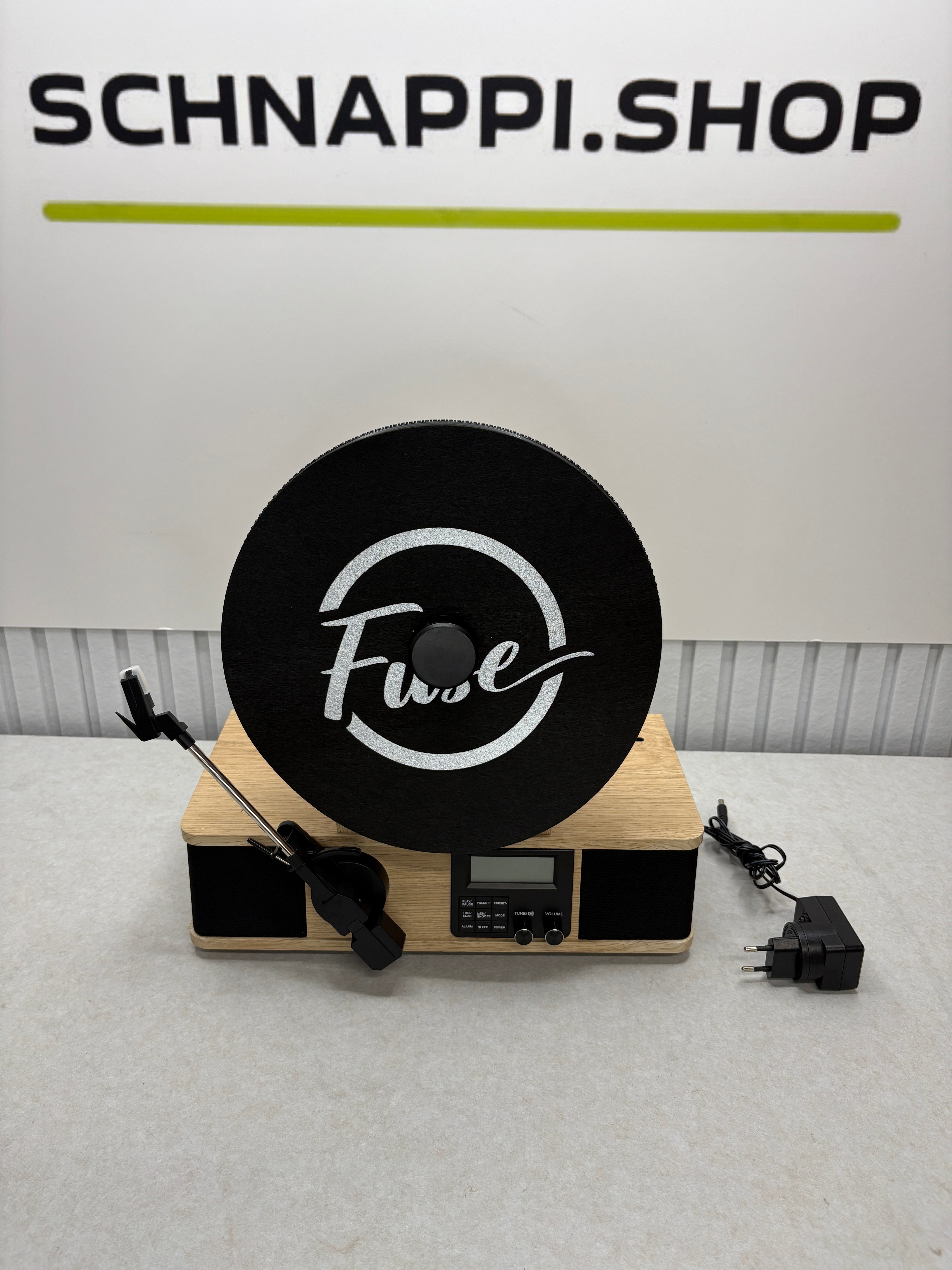 Fuse Vertikaler Plattenspieler Vinyl-Player BT, FM