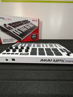 Akai Professional MPK Mini MK3 - USB MIDI Keyboard Controller Limited Edition White
