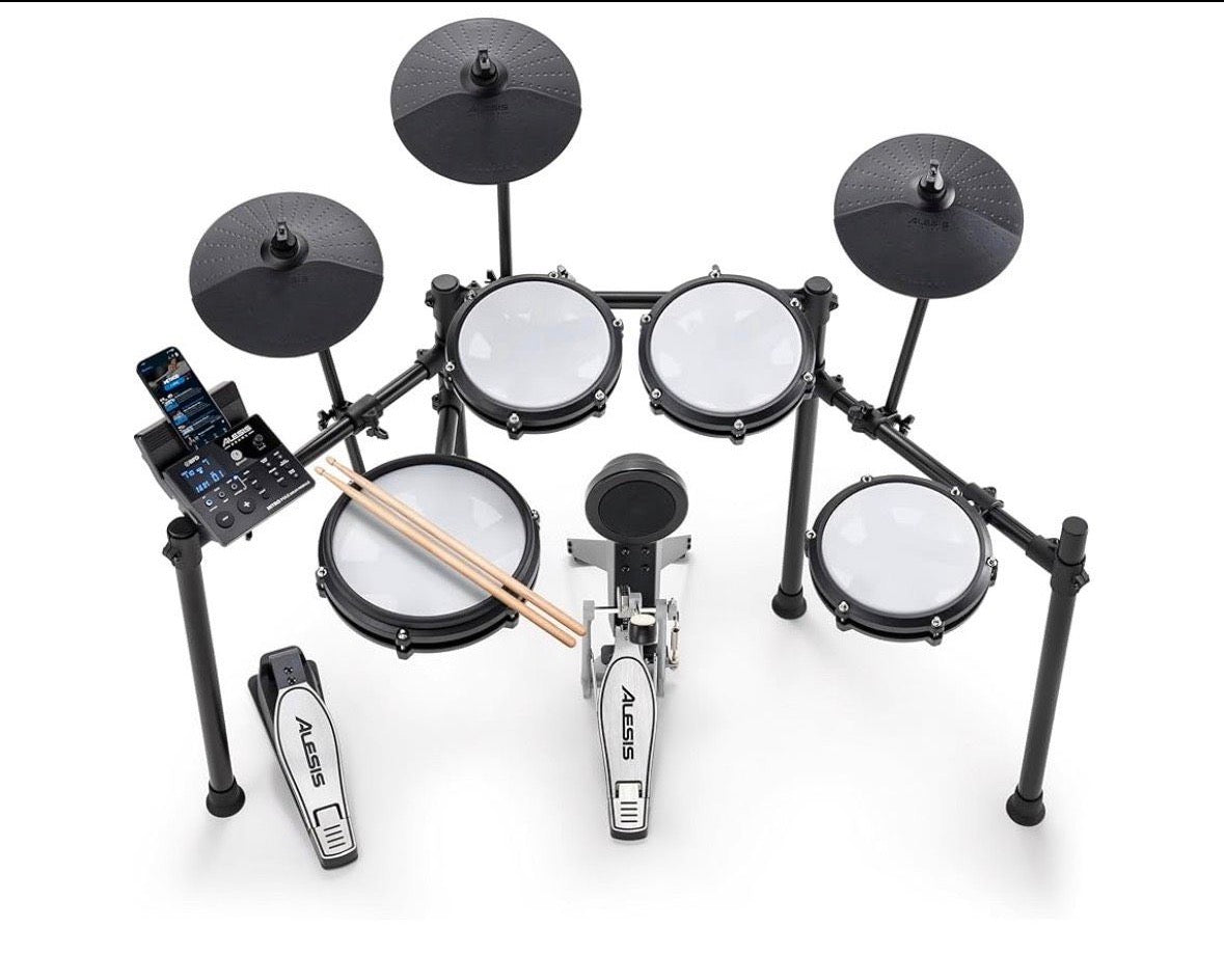 Alesis Nitro Max Kit Elektronische Schlagzeug mit Quiet Mesh Pads, 10" Dual Zone Snare, Bluetooth