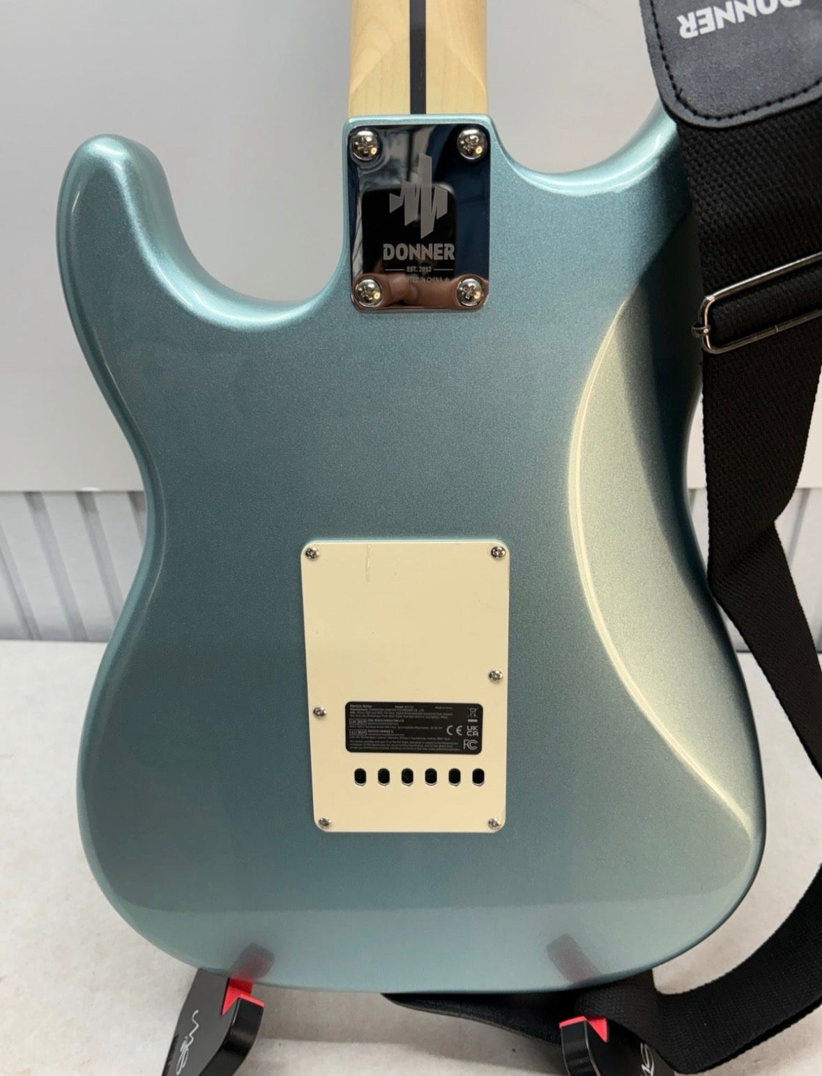 Donner E-Gitarre, DST-152R E Gitarren mit Gig Bag