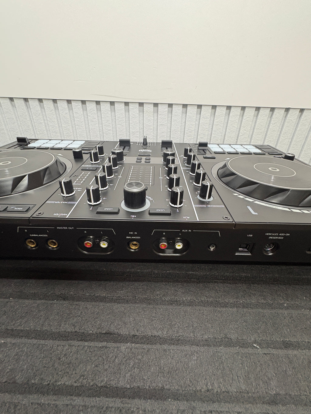 Hercules DJControl Inpulse 500 - Dj Controller für Serato