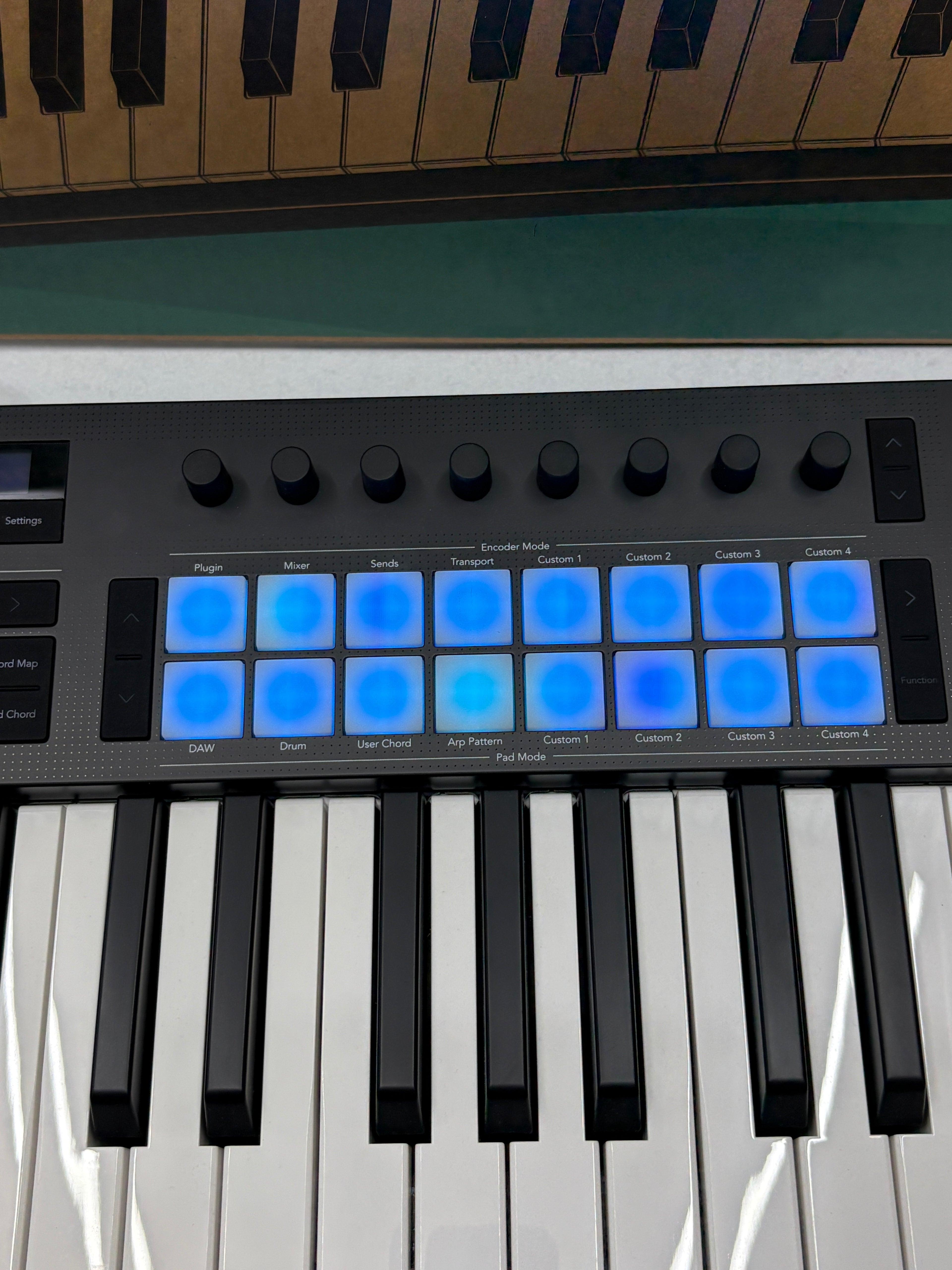 Novation Launchkey 37 MK4 MIDI Keyboard