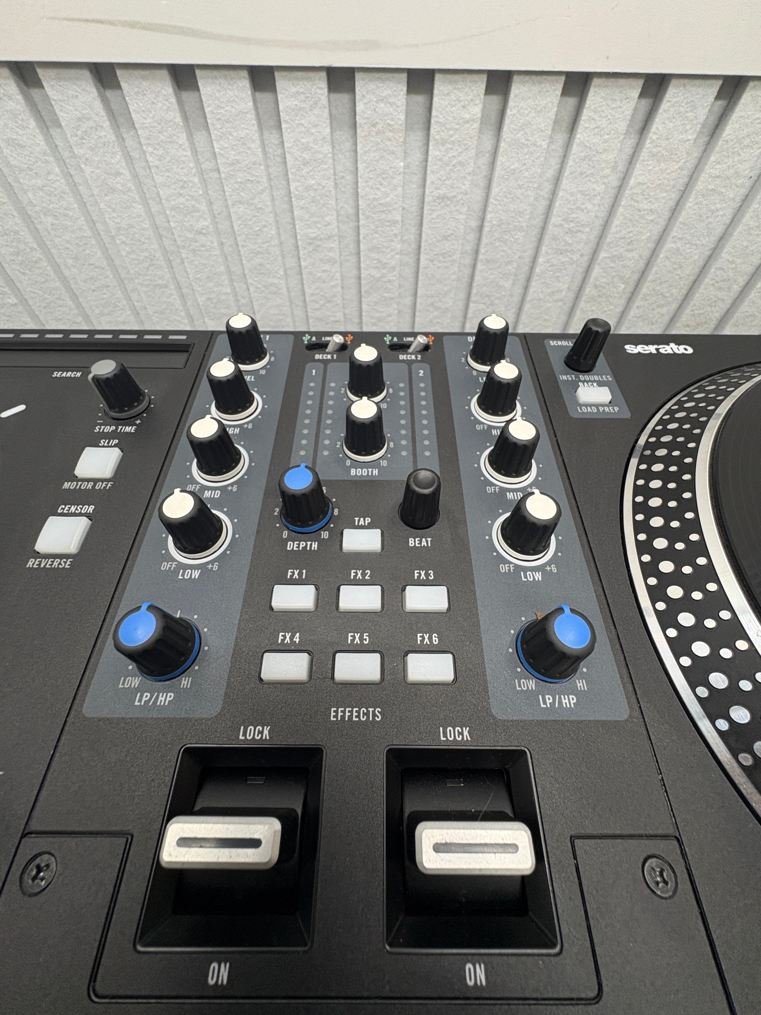 RANE ONE, DJ-Controller für Serato DJ