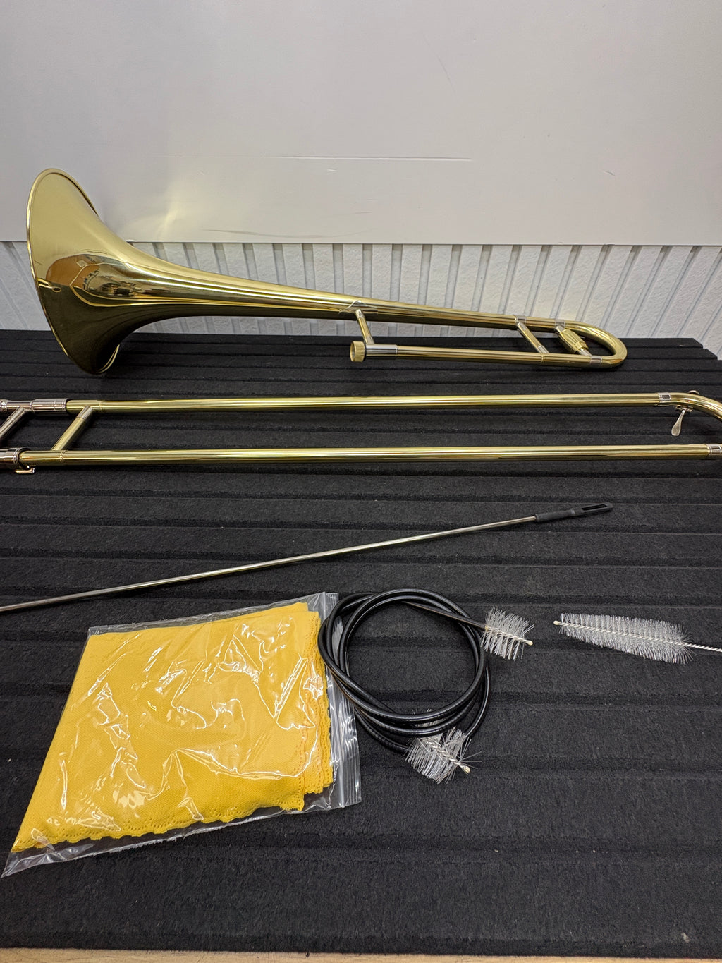 SONICAKE QTB-01 Bb Posaune – Messing Goldlack – Komplettset