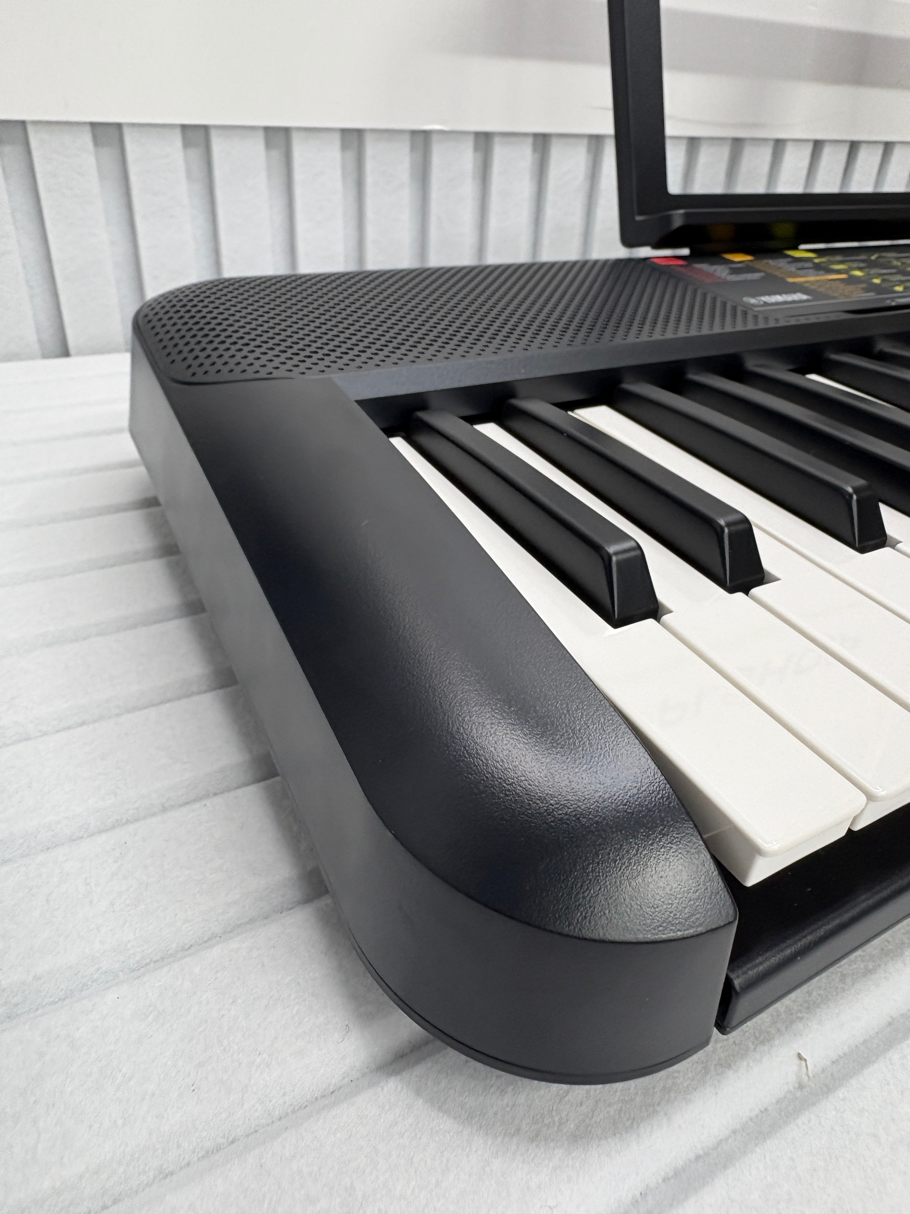 Yamaha PSR-F52 Digital Keyboard 61 Tasten