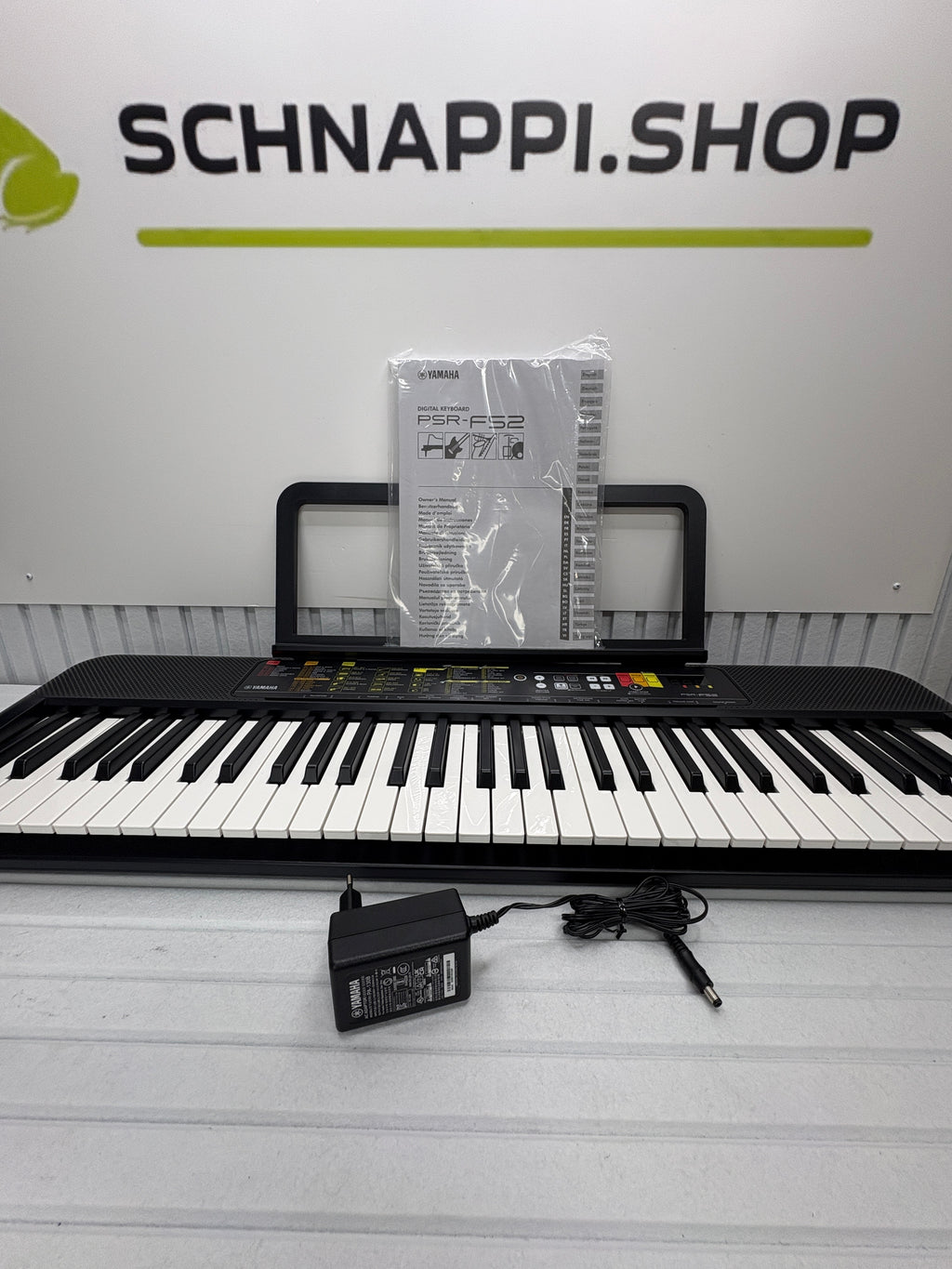 Yamaha PSR-F52 Digital Keyboard 61 Tasten