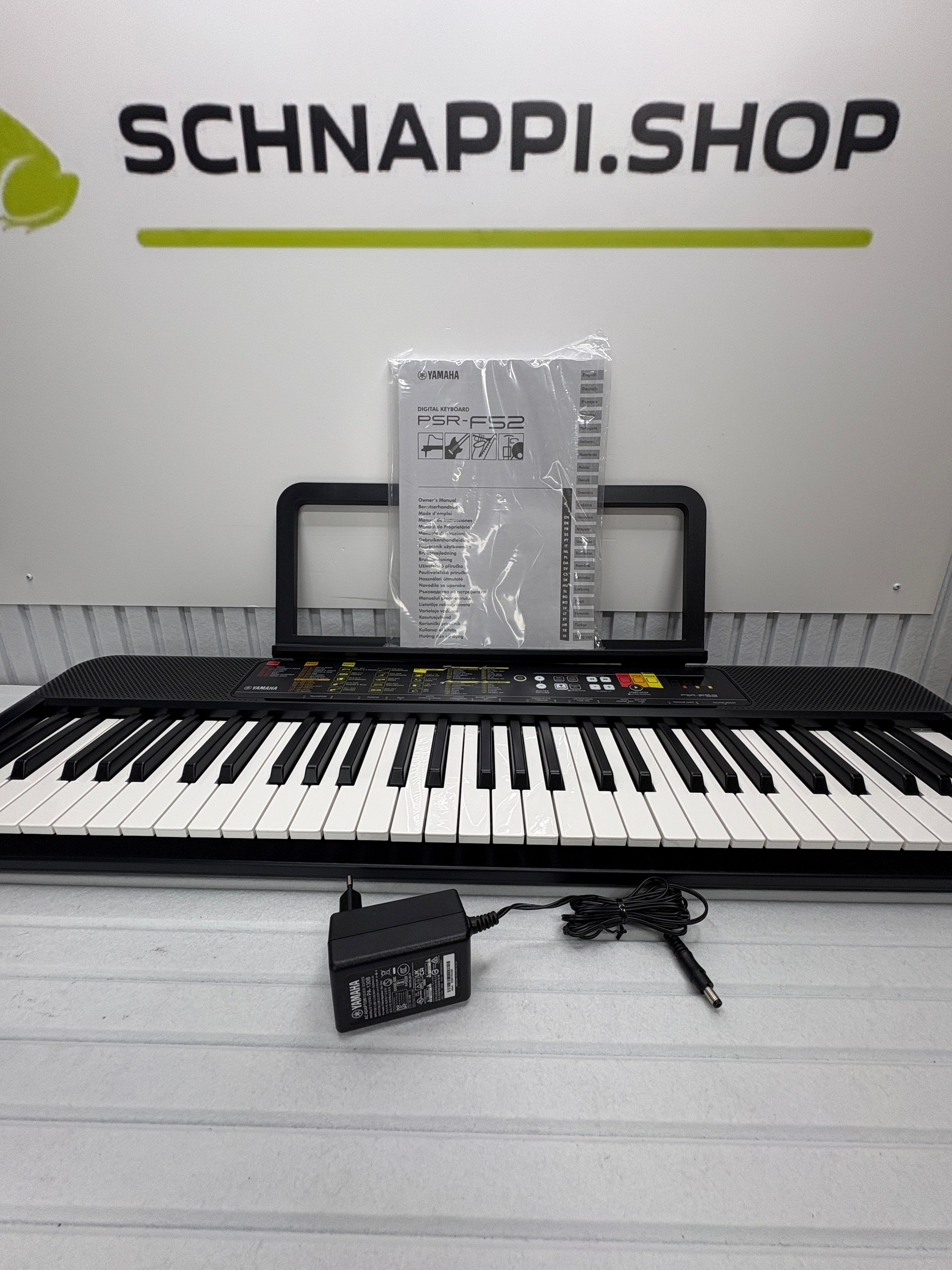 Yamaha PSR-F52 Digital Keyboard 61 Tasten