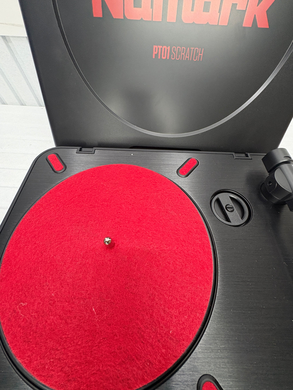 Numark PT01 Scratch – Portabler DJ Plattenspieler