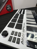 Akai Professional MPK Mini MK3 - USB MIDI Keyboard Controller Limited Edition White