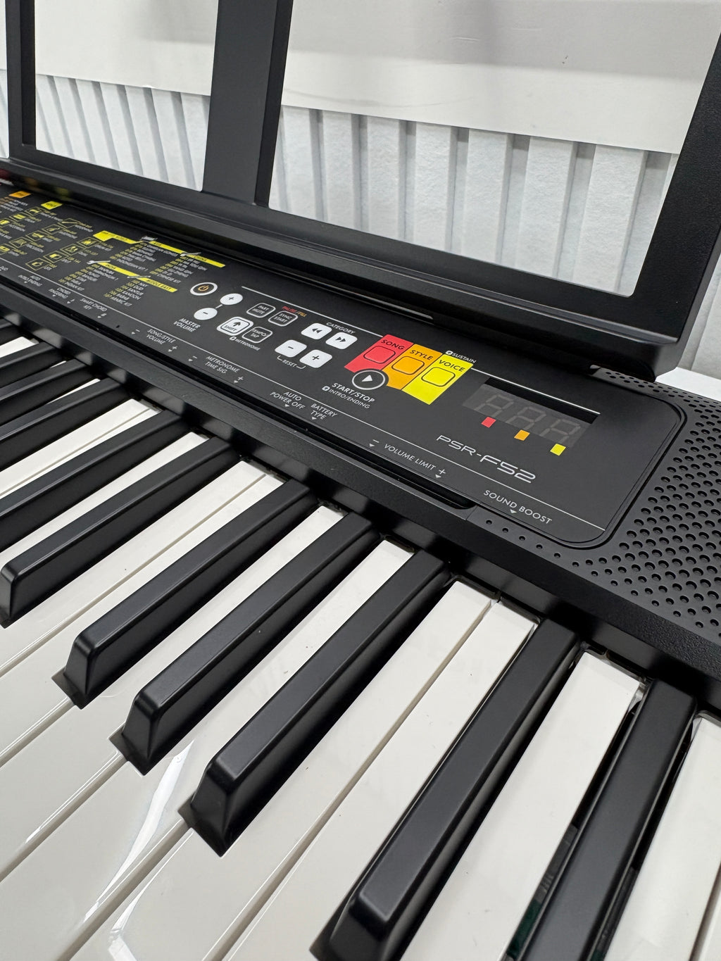 Yamaha PSR-F52 Digital Keyboard 61 Tasten