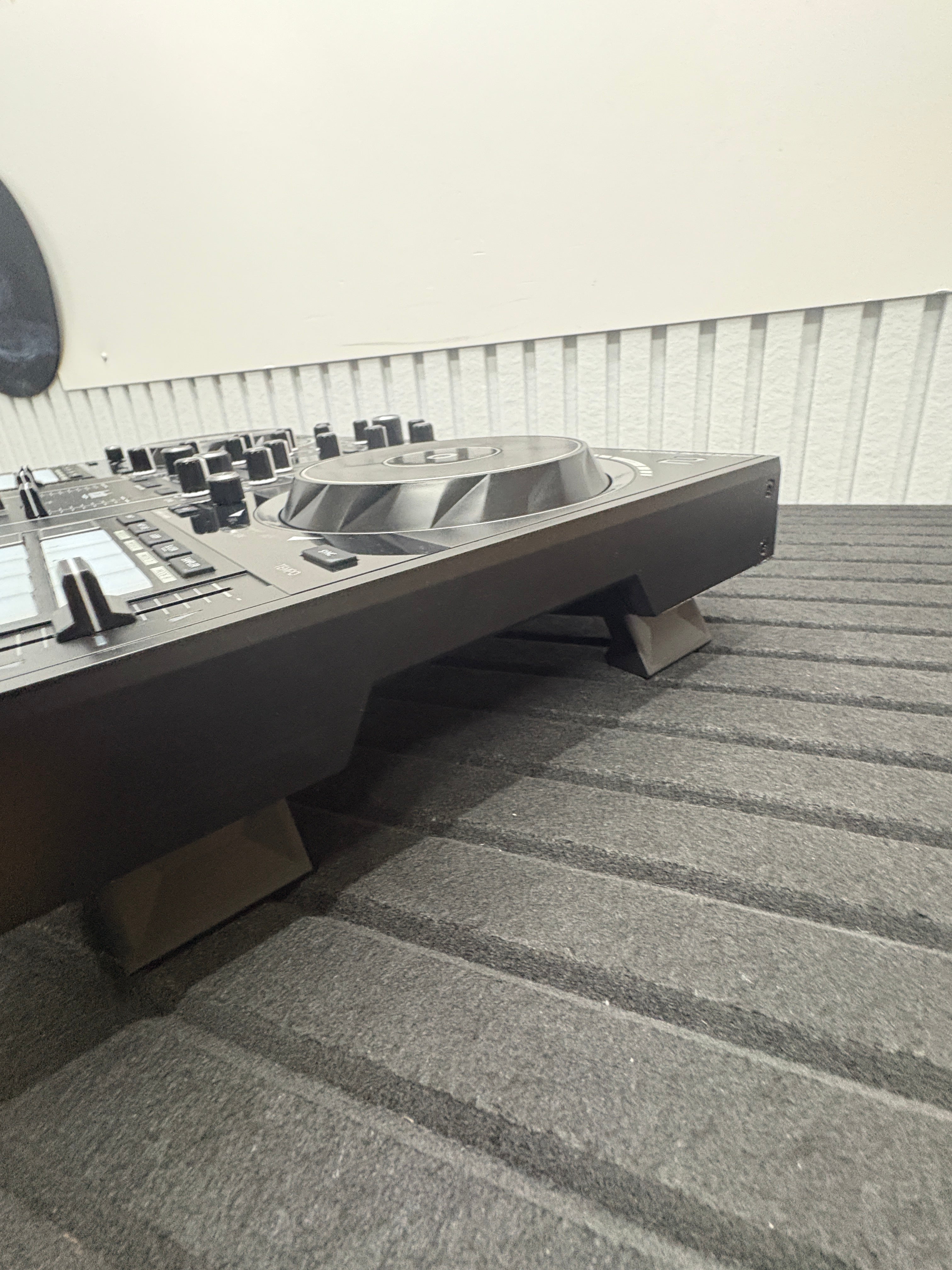 Hercules DJControl Inpulse 500 - Dj Controller für Serato