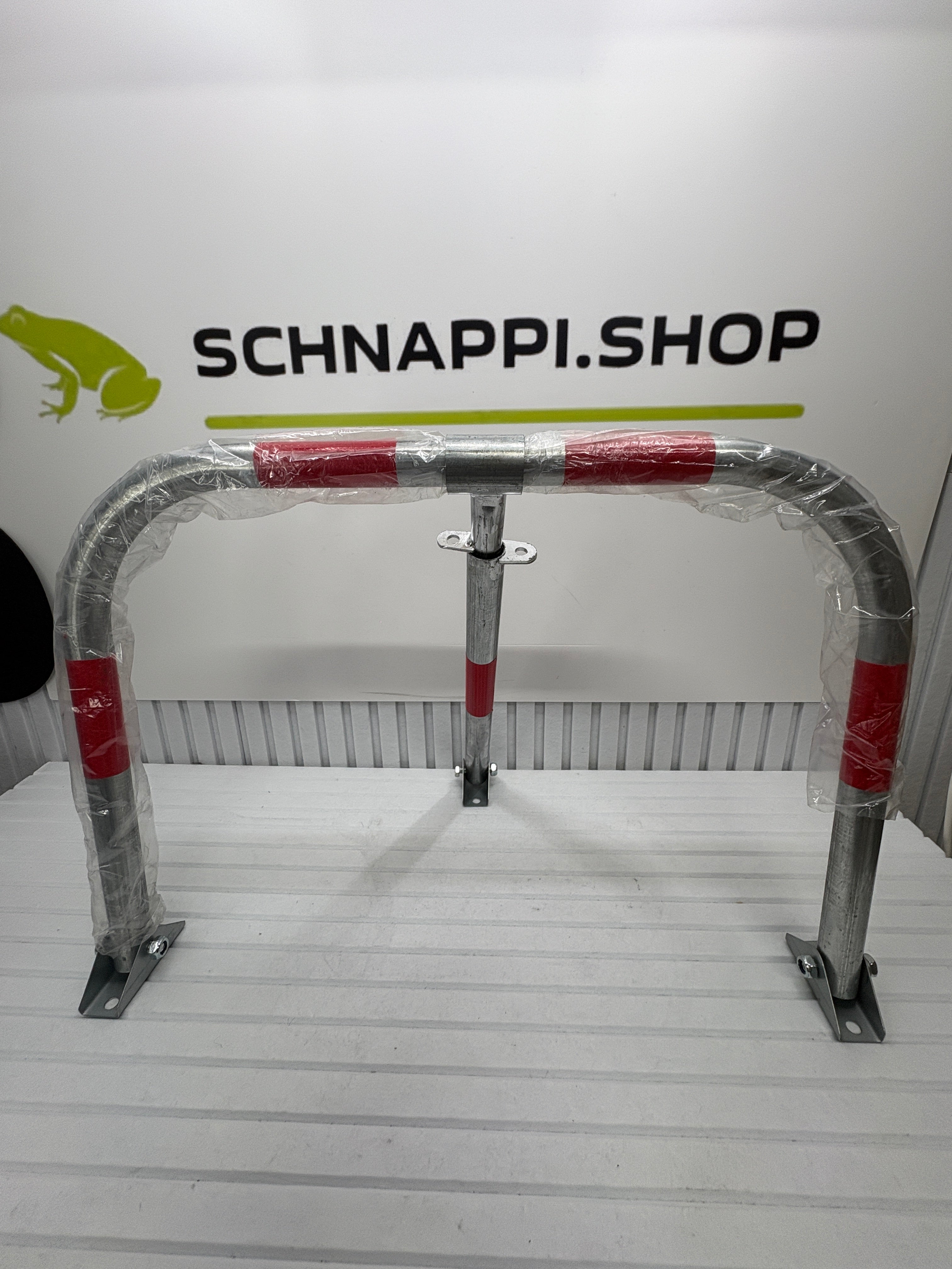 Klappbare Parkplatzsperre / Parkplatzbügel