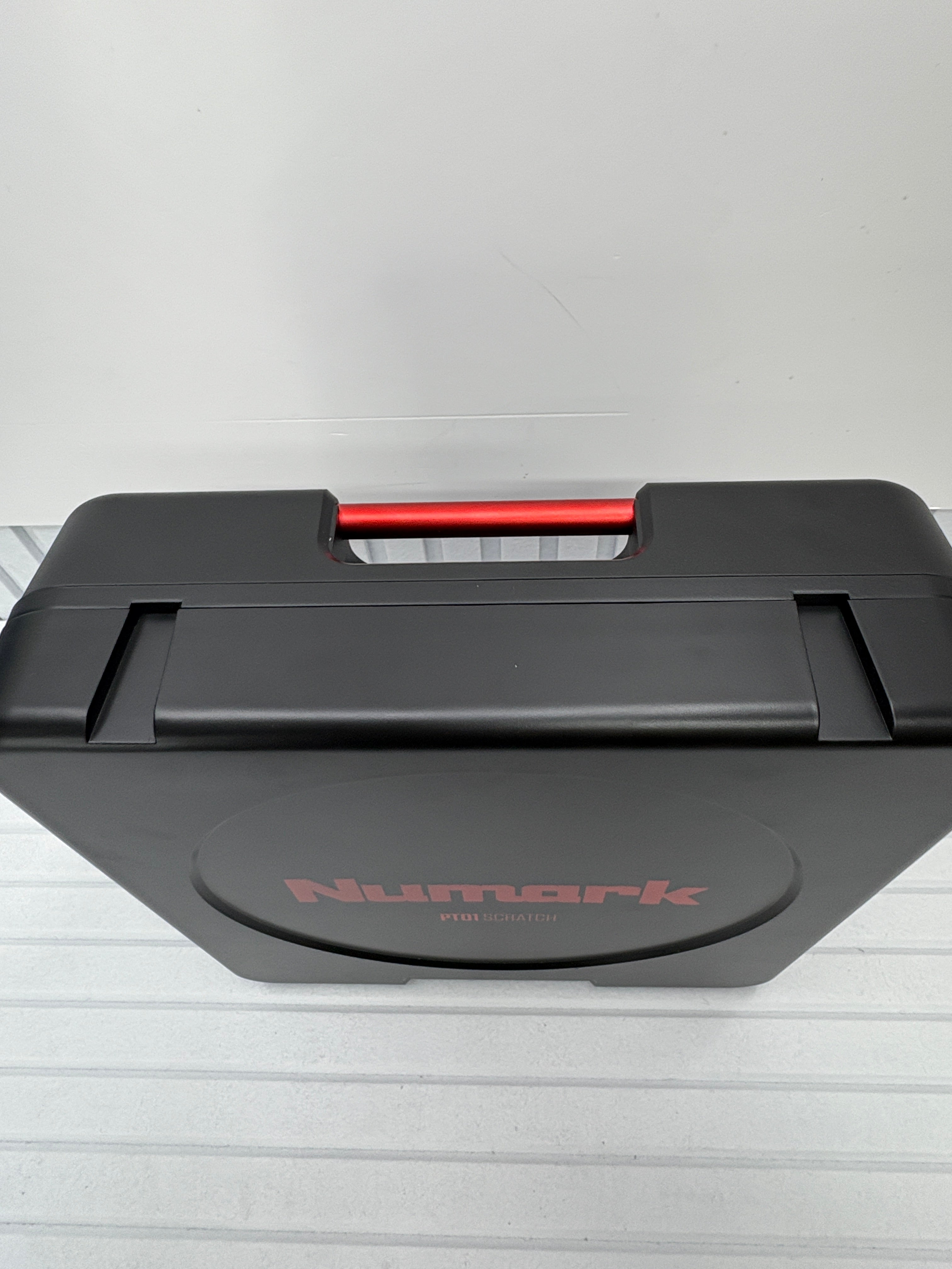 Numark PT01 Scratch – Portabler DJ Plattenspieler