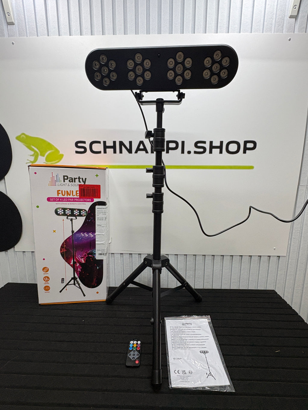 FUNLED - Lichtshow mit 4 Effekten auf Teleskopstativ