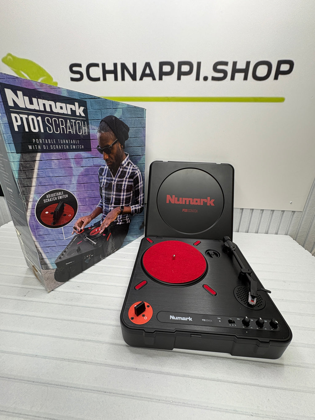 Numark PT01 Scratch – Portabler DJ Plattenspieler