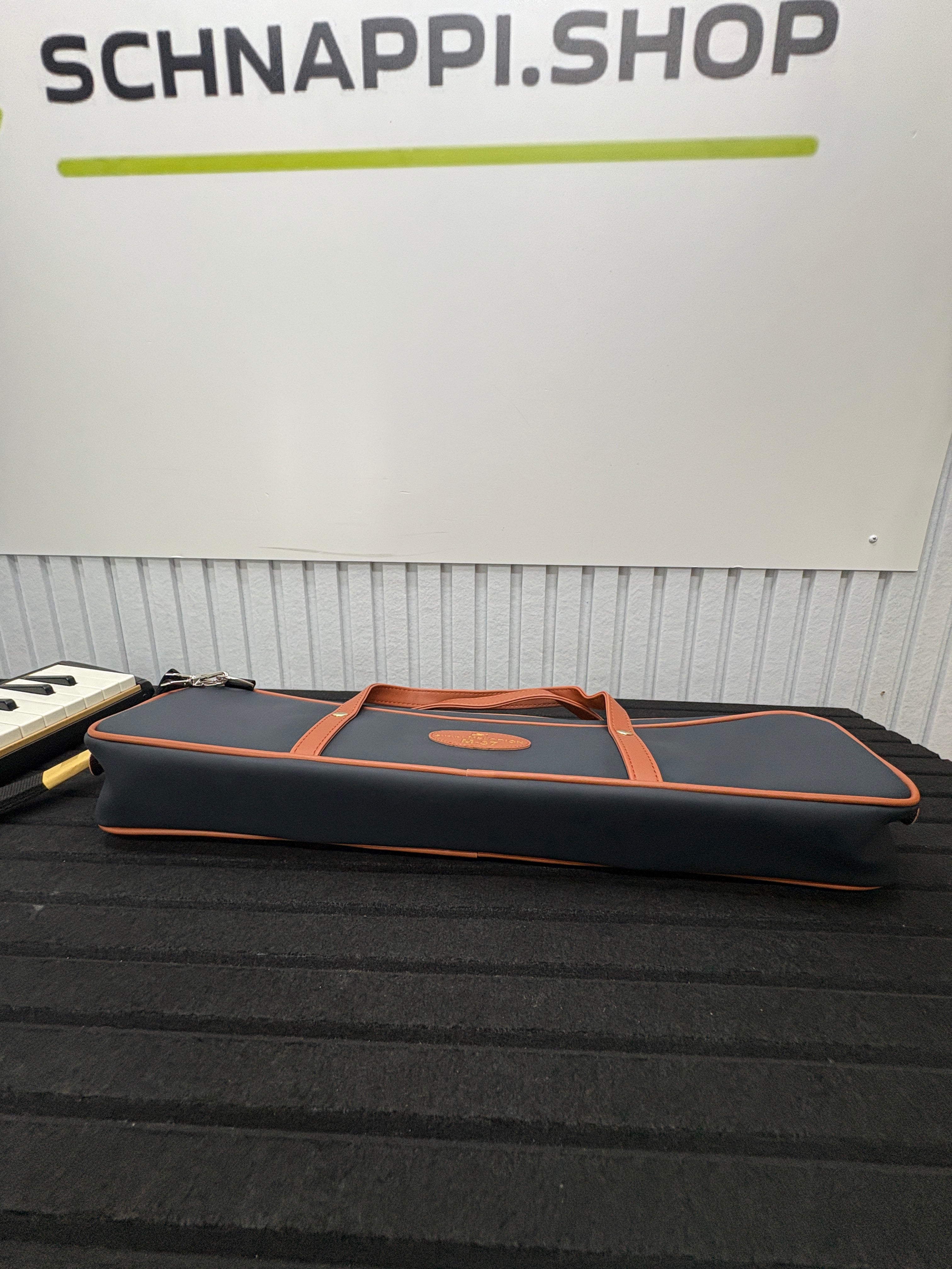 Suzuki Melodion M-37C Tasche + Schlauch