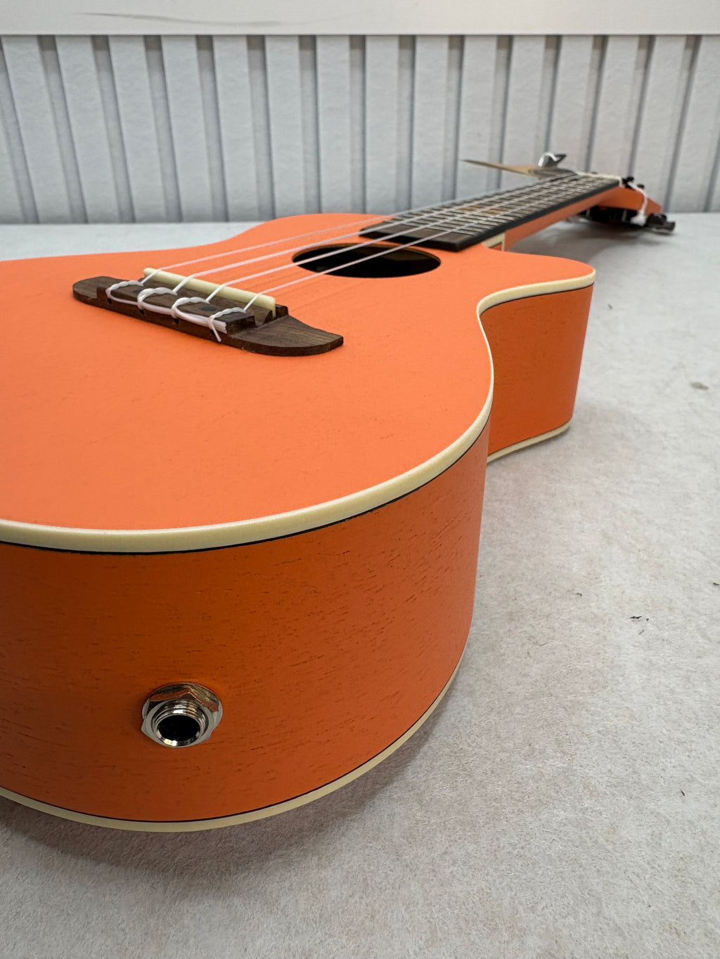 Ortega Guitars Konzert Ukulele Elektro Akustisch