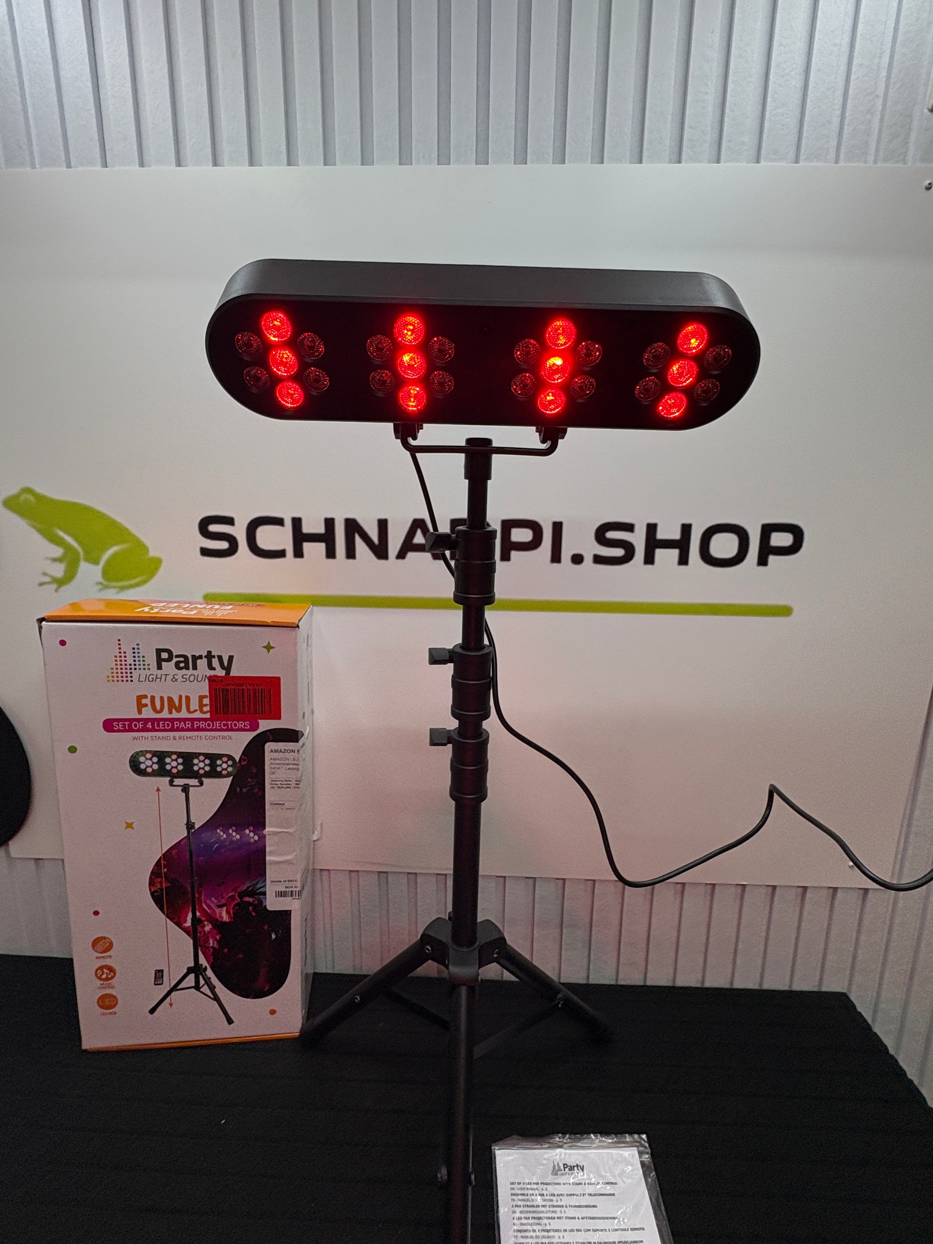 FUNLED - Lichtshow mit 4 Effekten auf Teleskopstativ