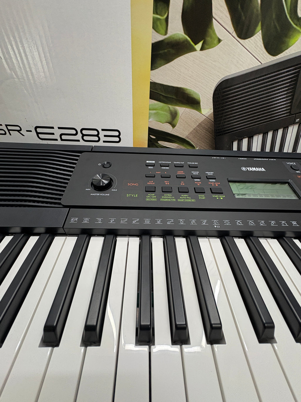 Yamaha PSR-E283 Tragbares Keyboard