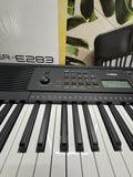 Yamaha PSR-E283 Tragbares Keyboard