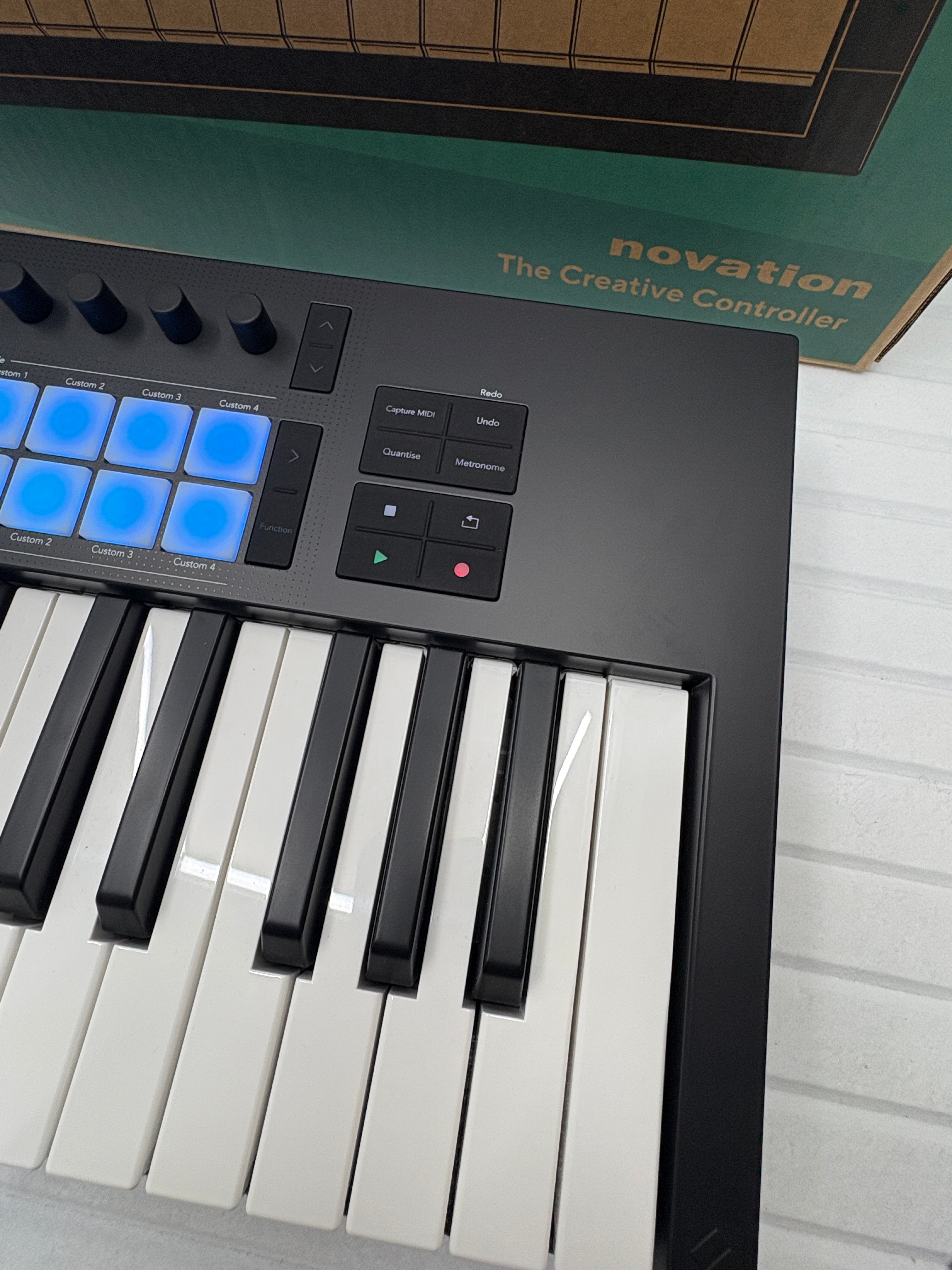 Novation Launchkey 37 MK4 MIDI Keyboard