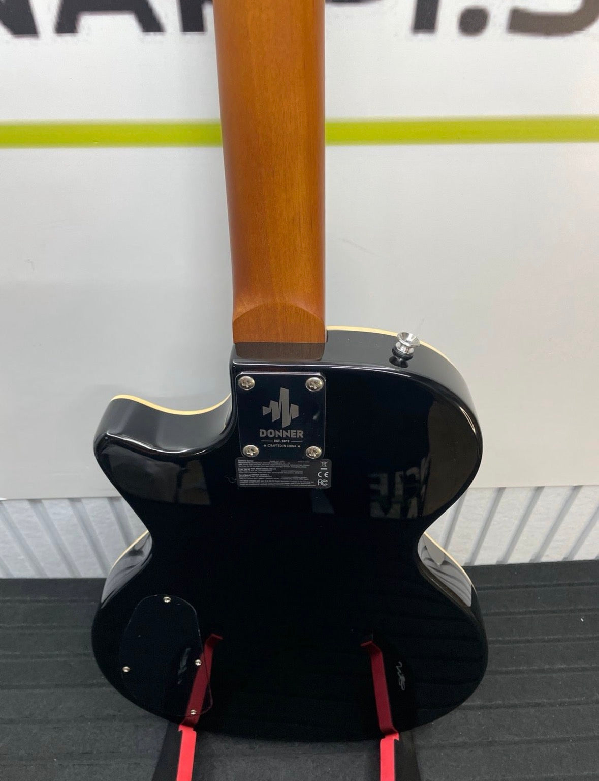 Donner E-Gitarre LP-Stil 39 Zoll Voller Größe mit Tasche