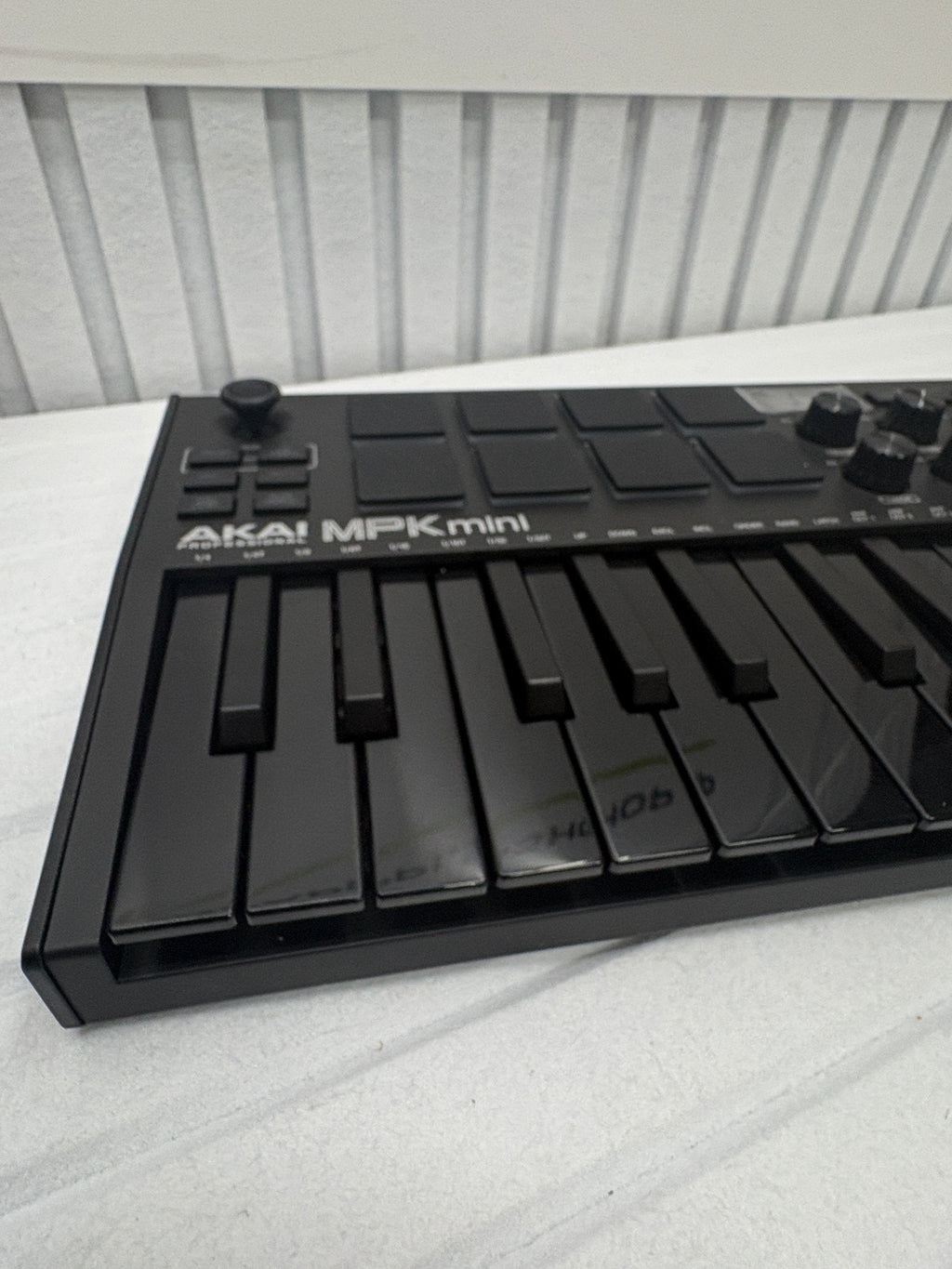 AKAI Professional MPK Mini MK2 MIDI Keyboard