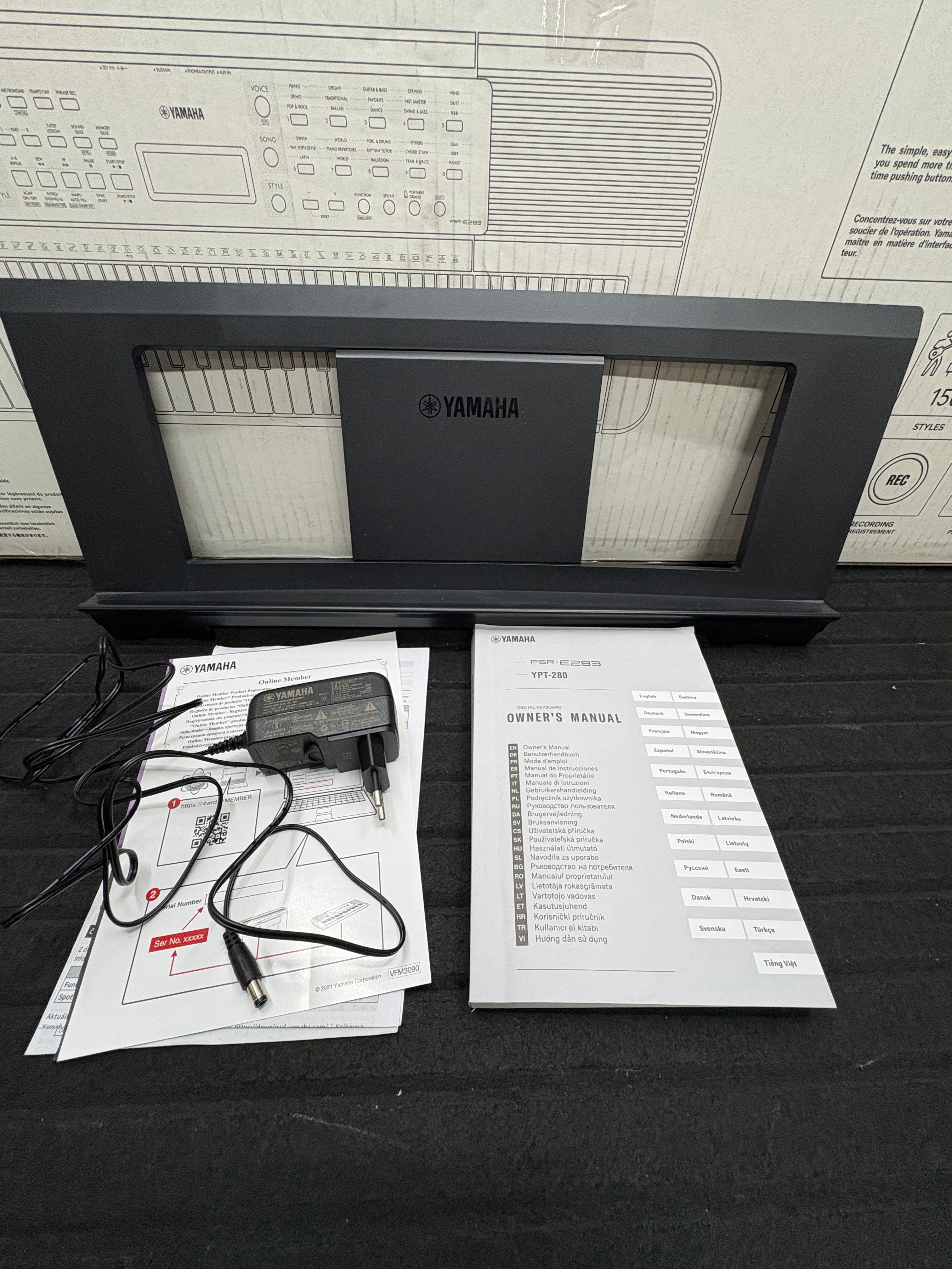 Yamaha PSR-E283 Tragbares Keyboard
