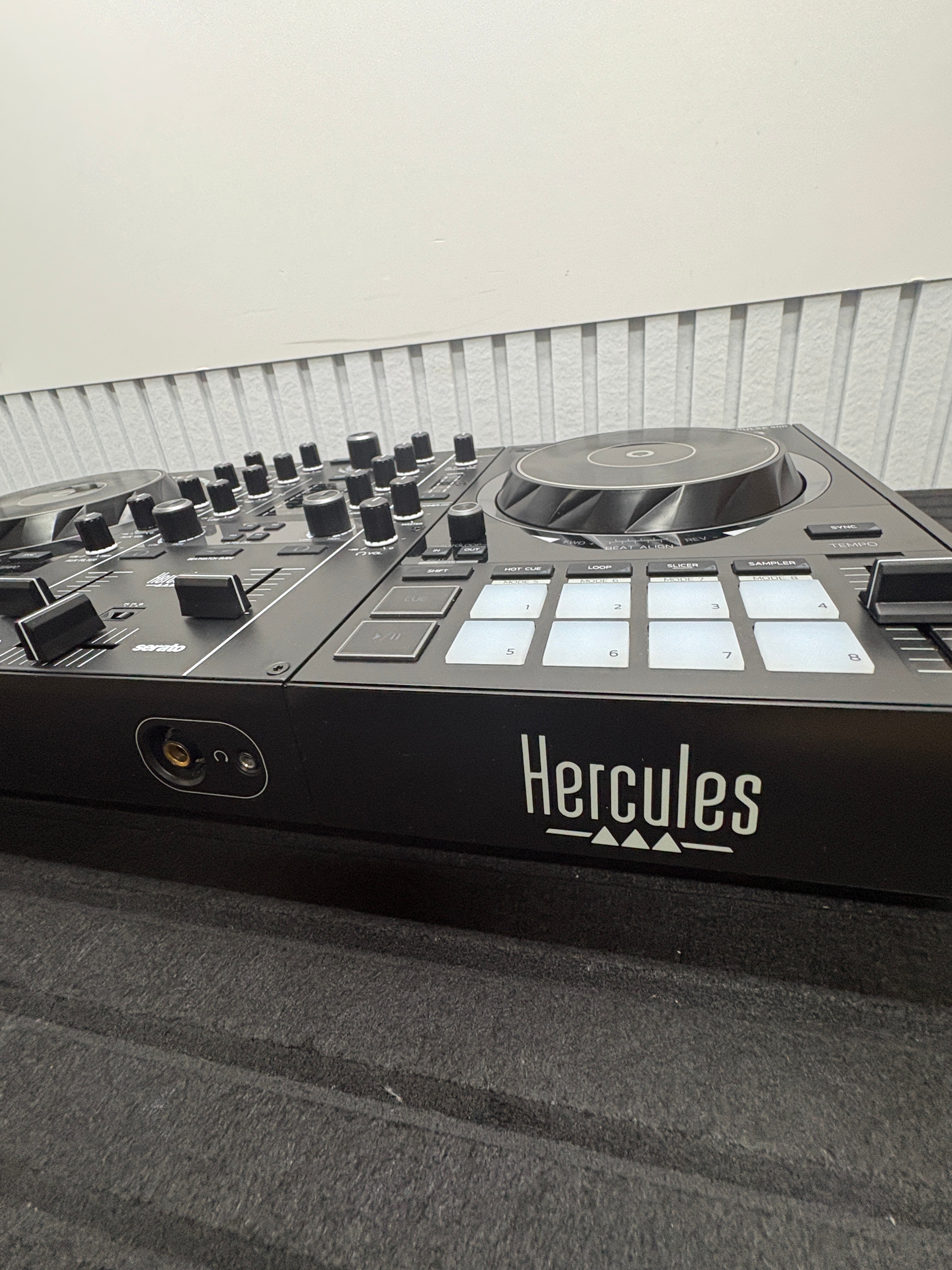 Hercules DJControl Inpulse 500 - Dj Controller für Serato