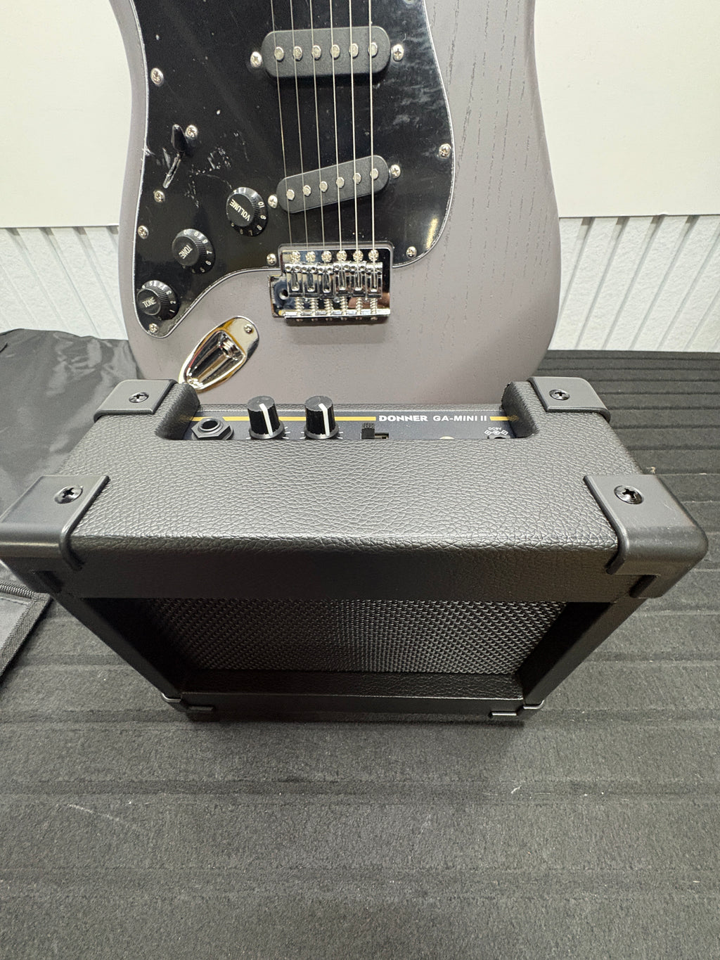 DONNER DST-80 Linkshänder E-Gitarre, 39” Set