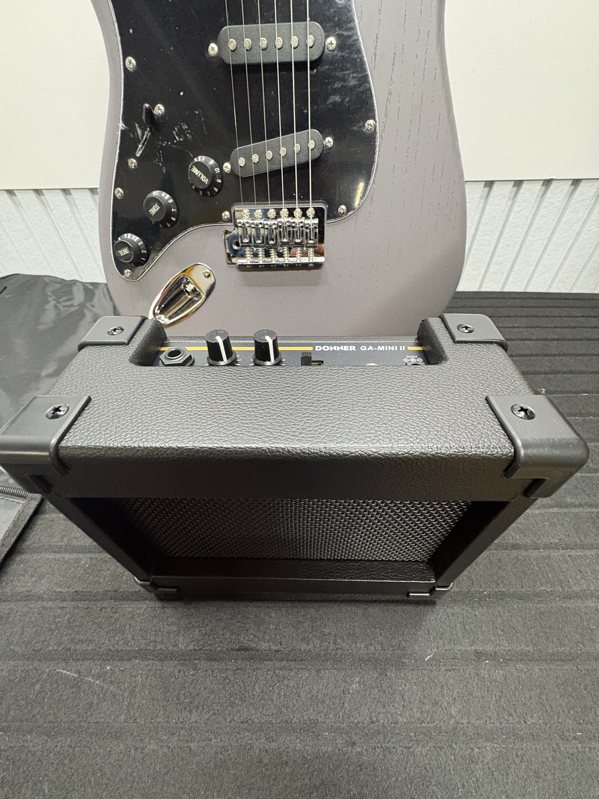 DONNER DST-80 Linkshänder E-Gitarre, 39” Set