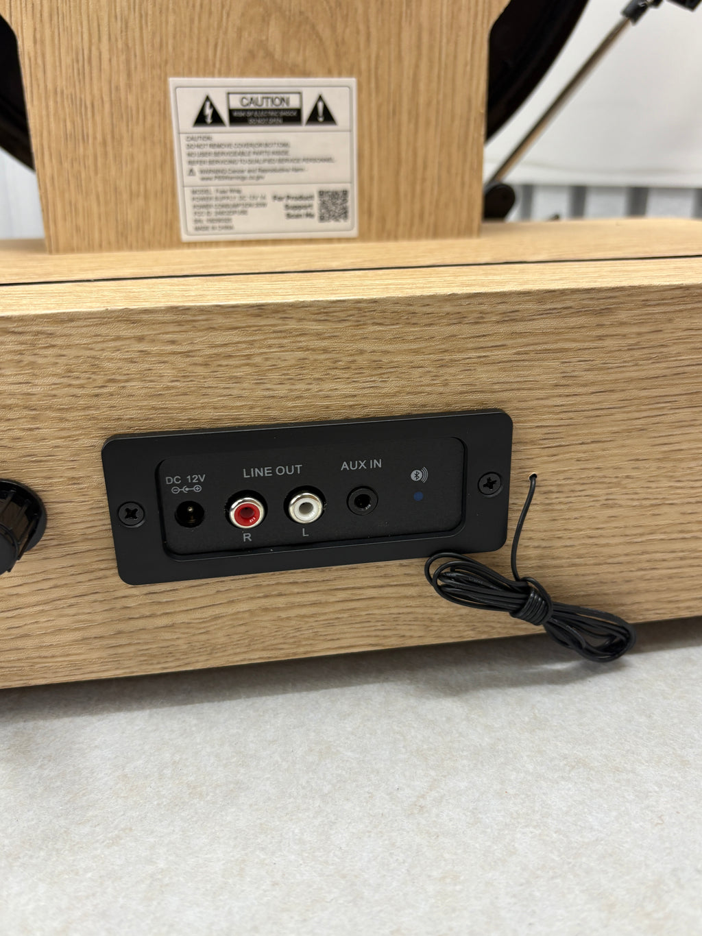 Fuse Vertikaler Plattenspieler Vinyl-Player BT, FM