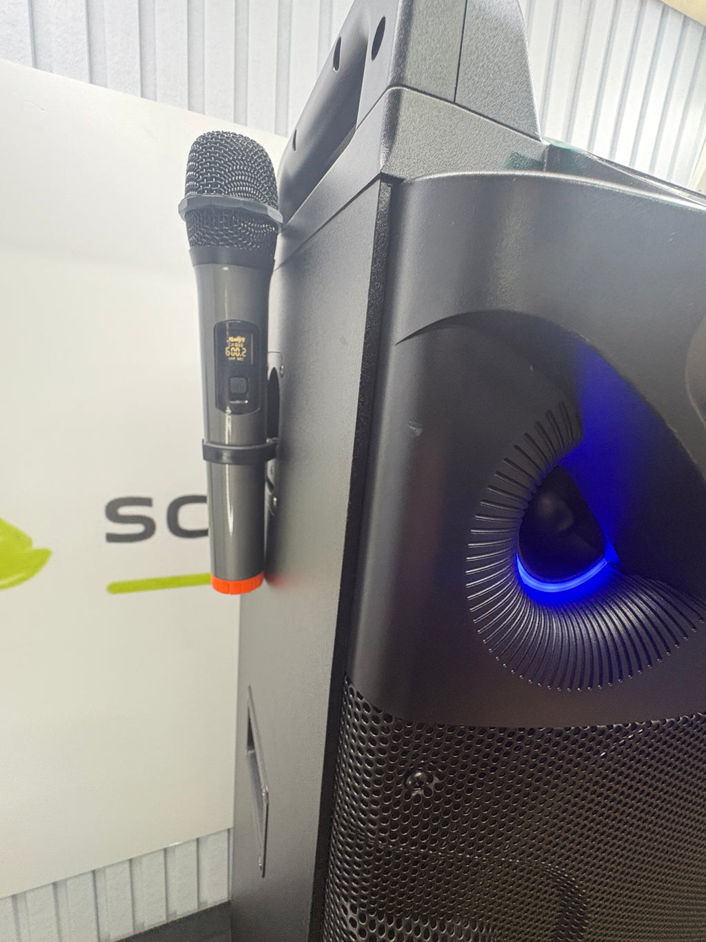 Moukey MTs210-1 Karaoke Lautsprecher mit 2 Funkmikrofonen