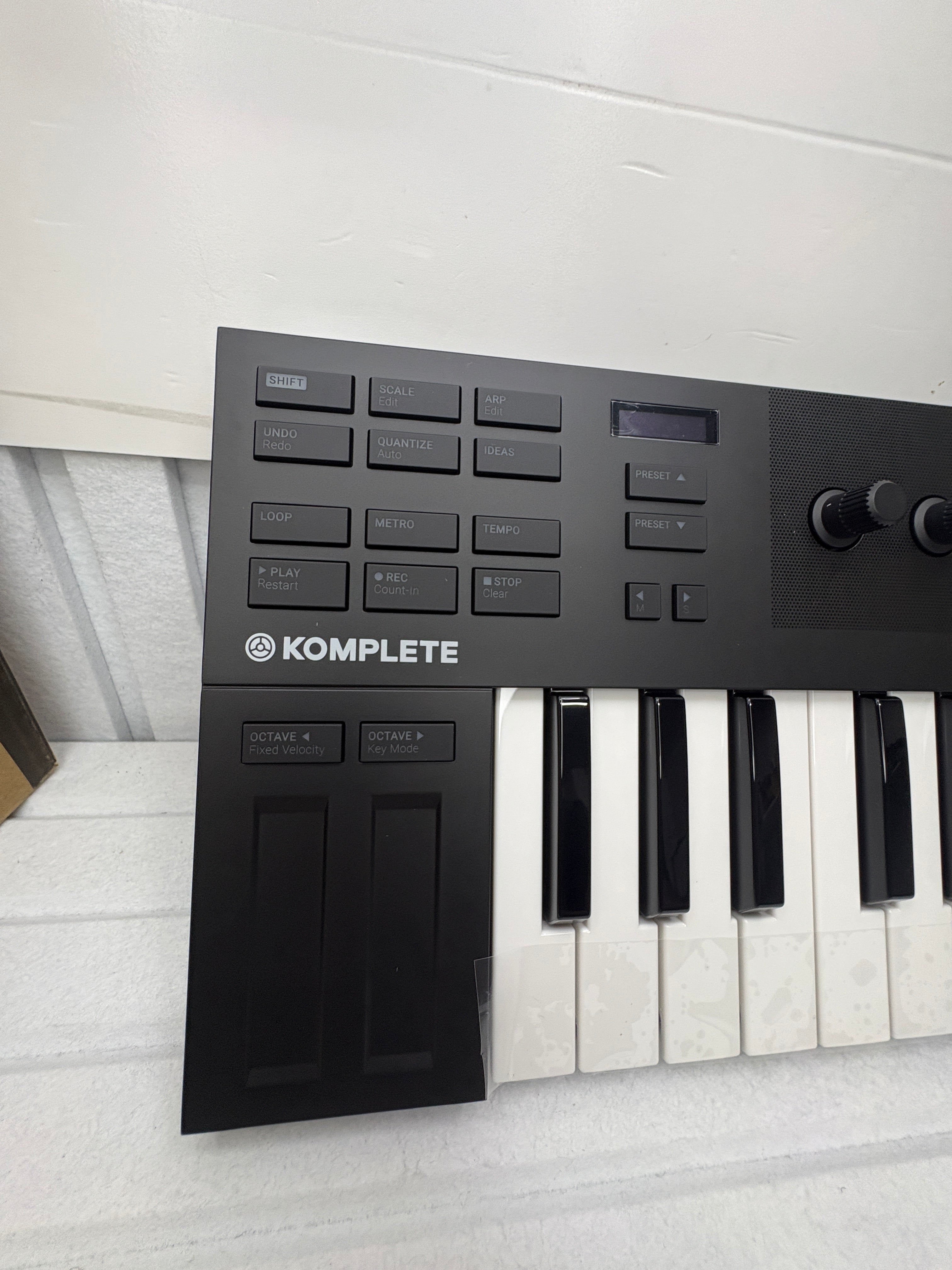 Native Instruments Komplete Kontrol M32 - MIDI Keyboard