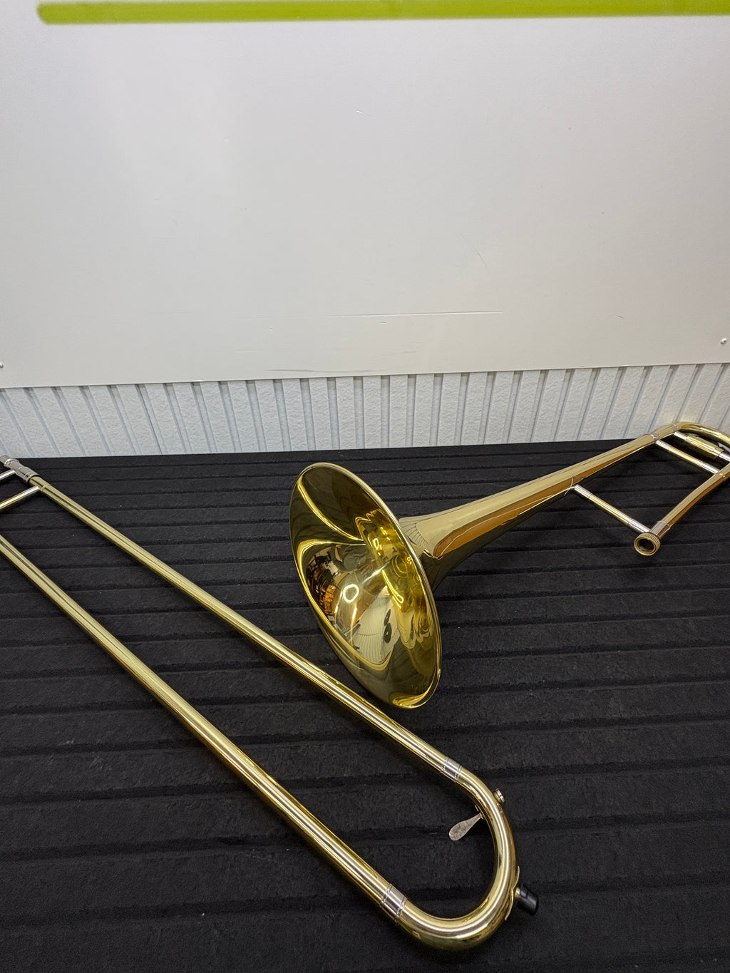SONICAKE QTB-01 Bb Posaune – Messing Goldlack – Komplettset