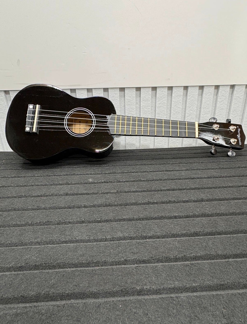 Martin Smith Ukulele UK-212-BK