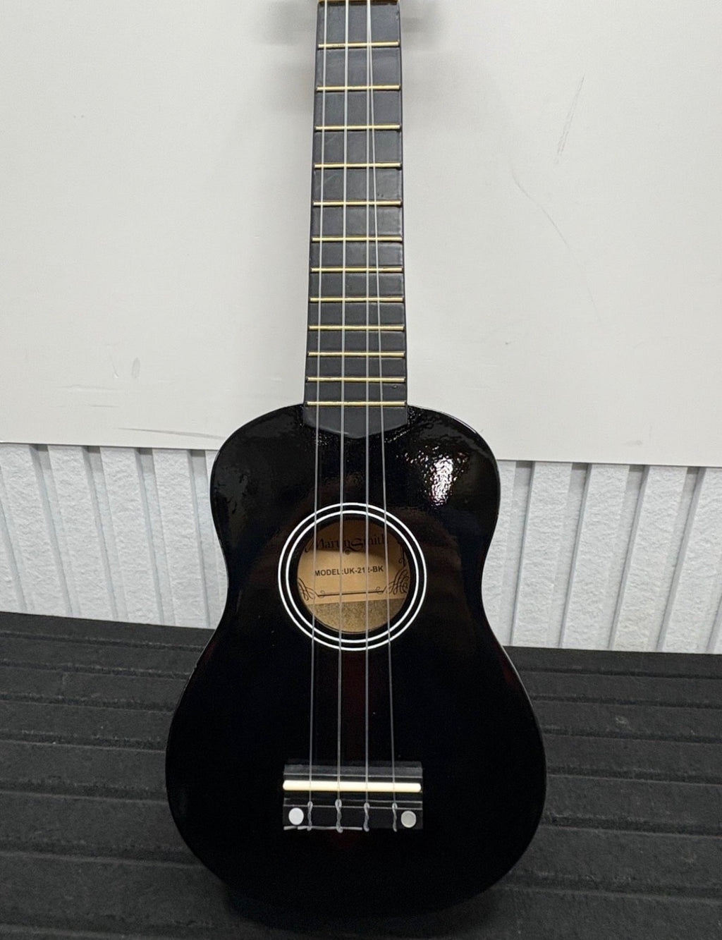 Martin Smith Ukulele UK-212-BK