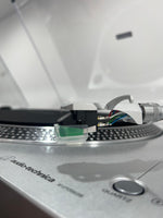 Audio-Technica LP120XUSBSV Direktangetriebener Plattenspieler (Analog und USB) Silber