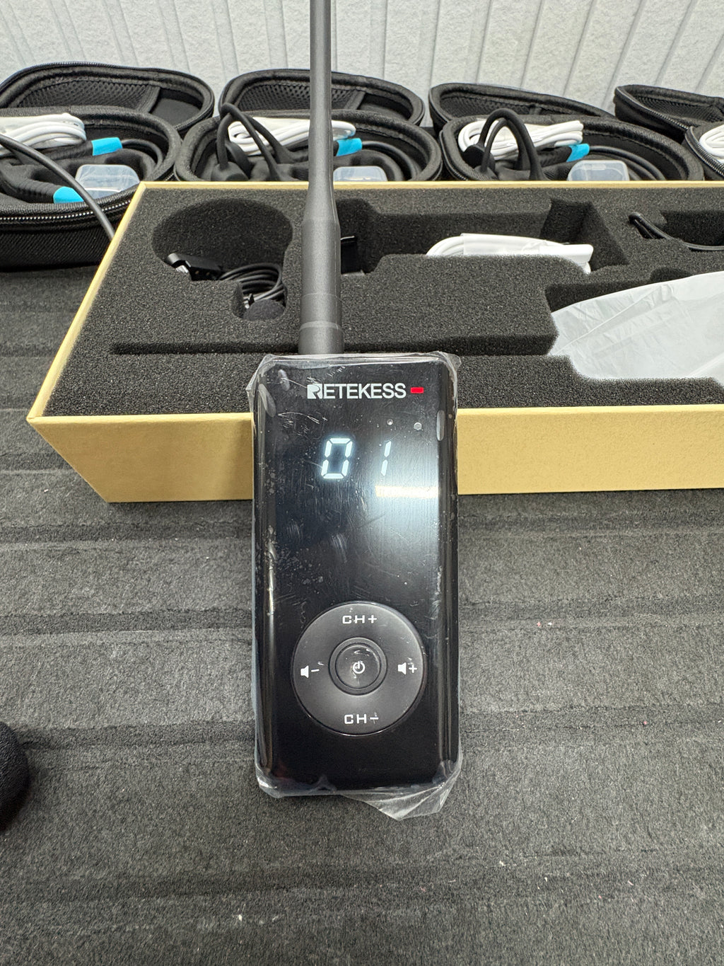 Retekess TT120 Schwimmtrainer-Kommunikator, IP68 Wasserdichte Schwimmkopfhörer Set