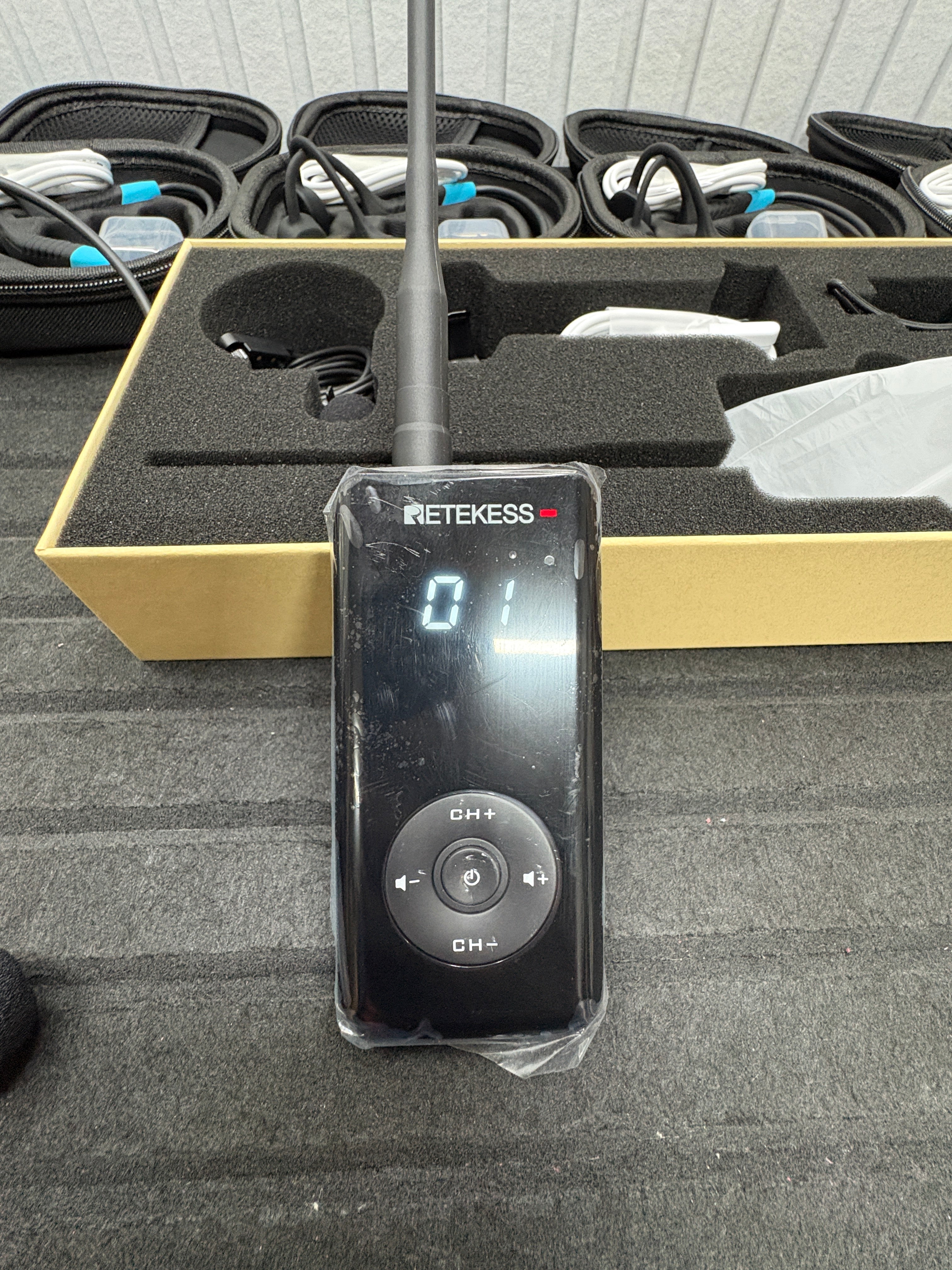 Retekess TT120 Schwimmtrainer-Kommunikator, IP68 Wasserdichte Schwimmkopfhörer Set
