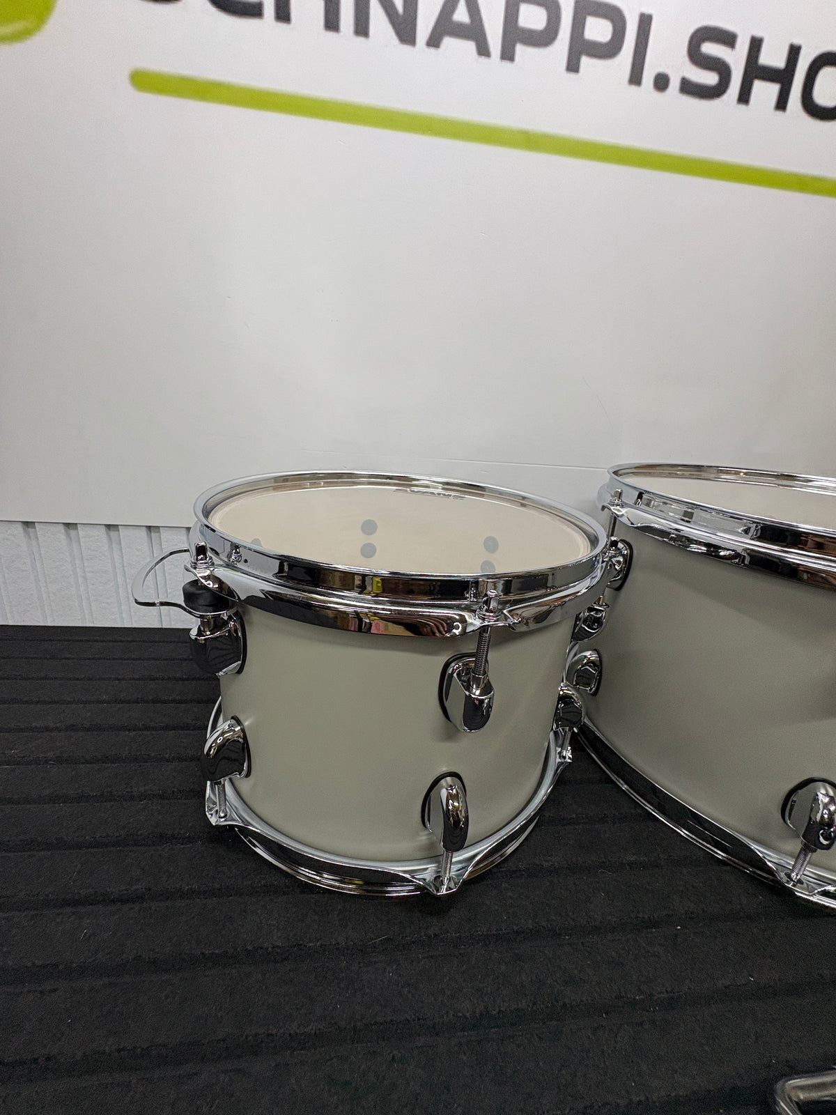 Dixon Cornerstone Tom Set 10" + 12" inkl. 2 Tomhalter – Satin Cement Grey